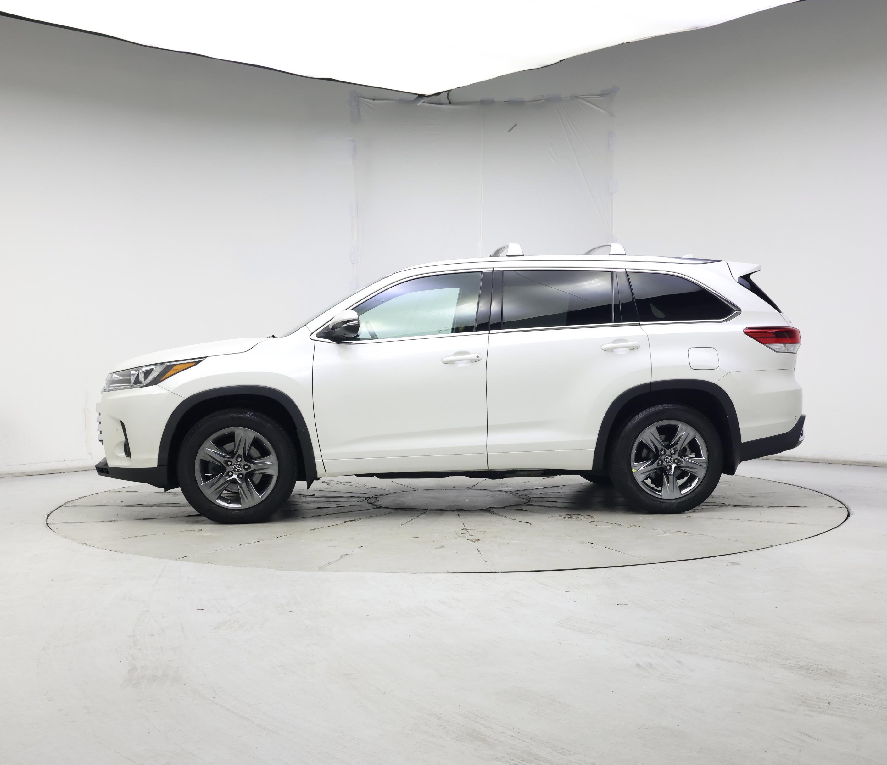 Thumbnail: 2018 Toyota Highlander - 3