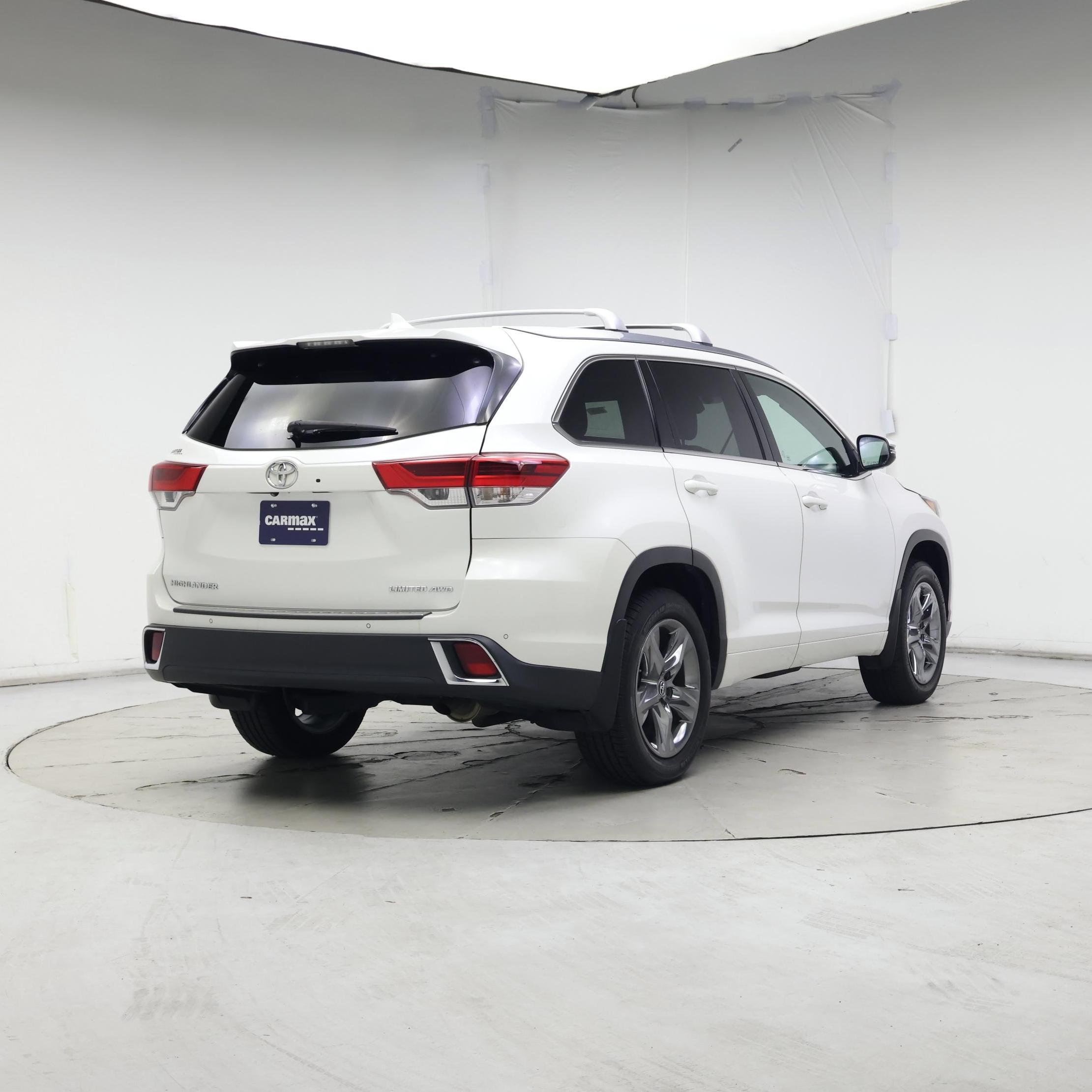Thumbnail: 2018 Toyota Highlander - 8