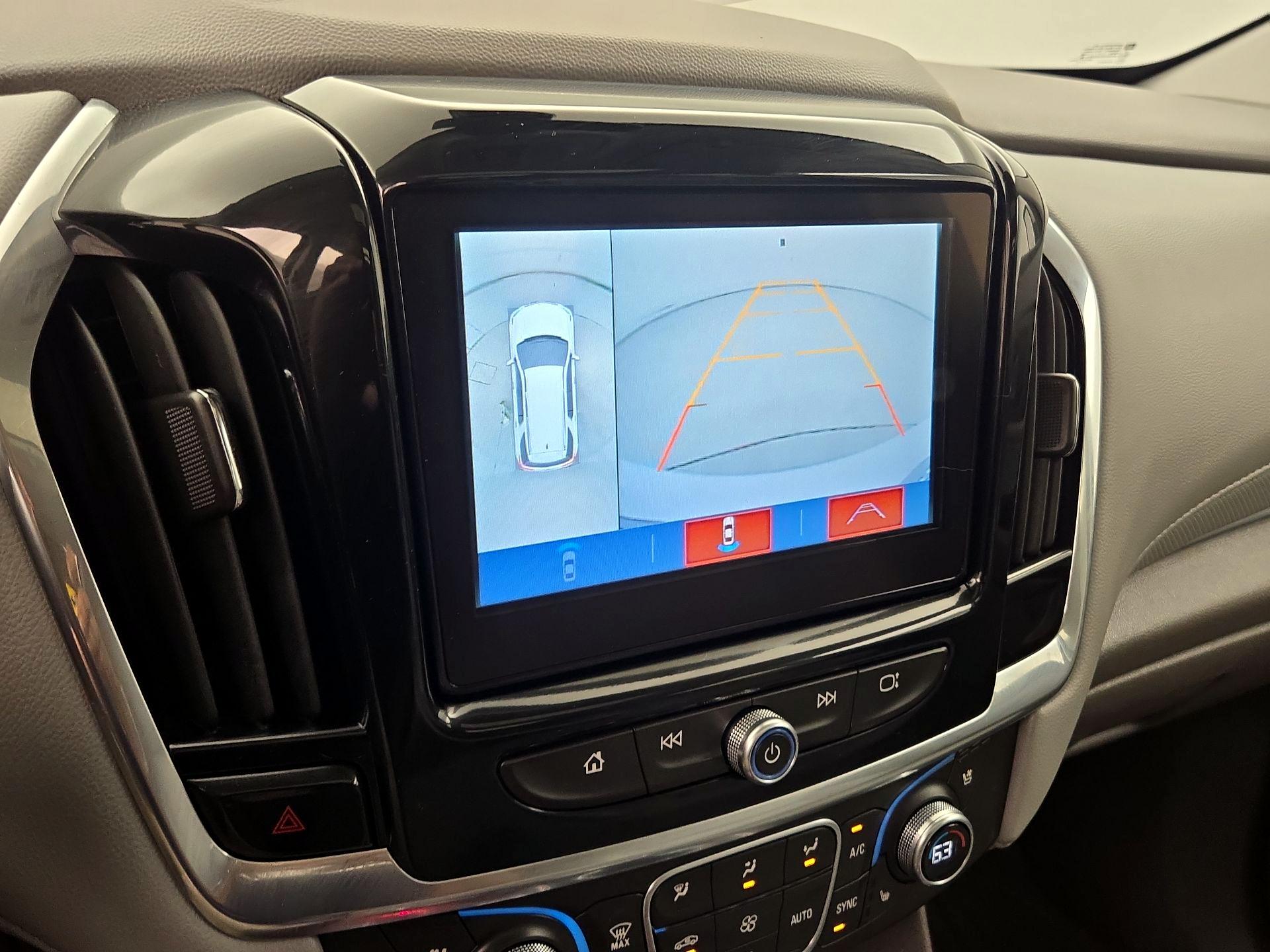 Thumbnail: 2018 Chevrolet Traverse - 15