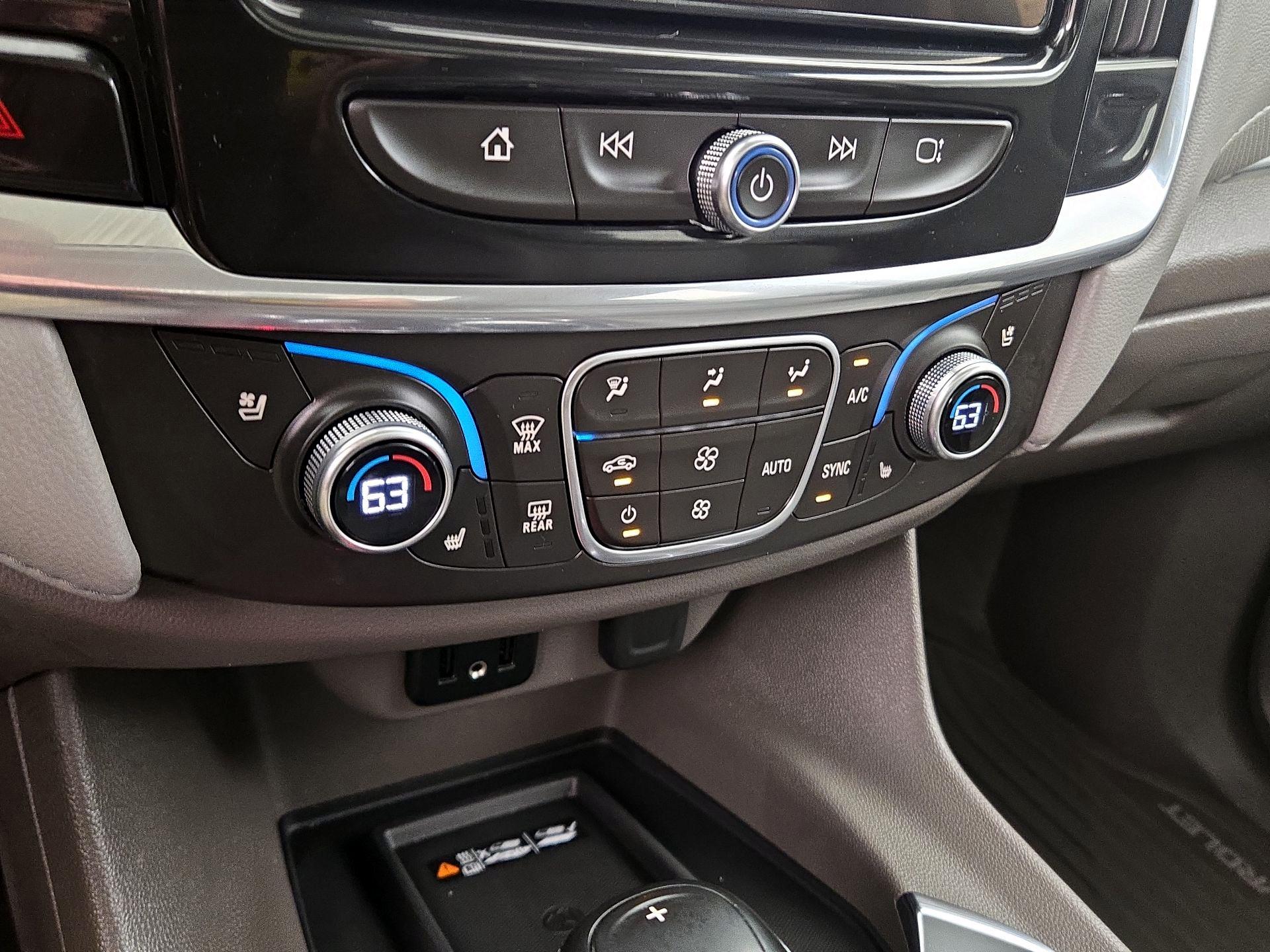 Thumbnail: 2018 Chevrolet Traverse - 17