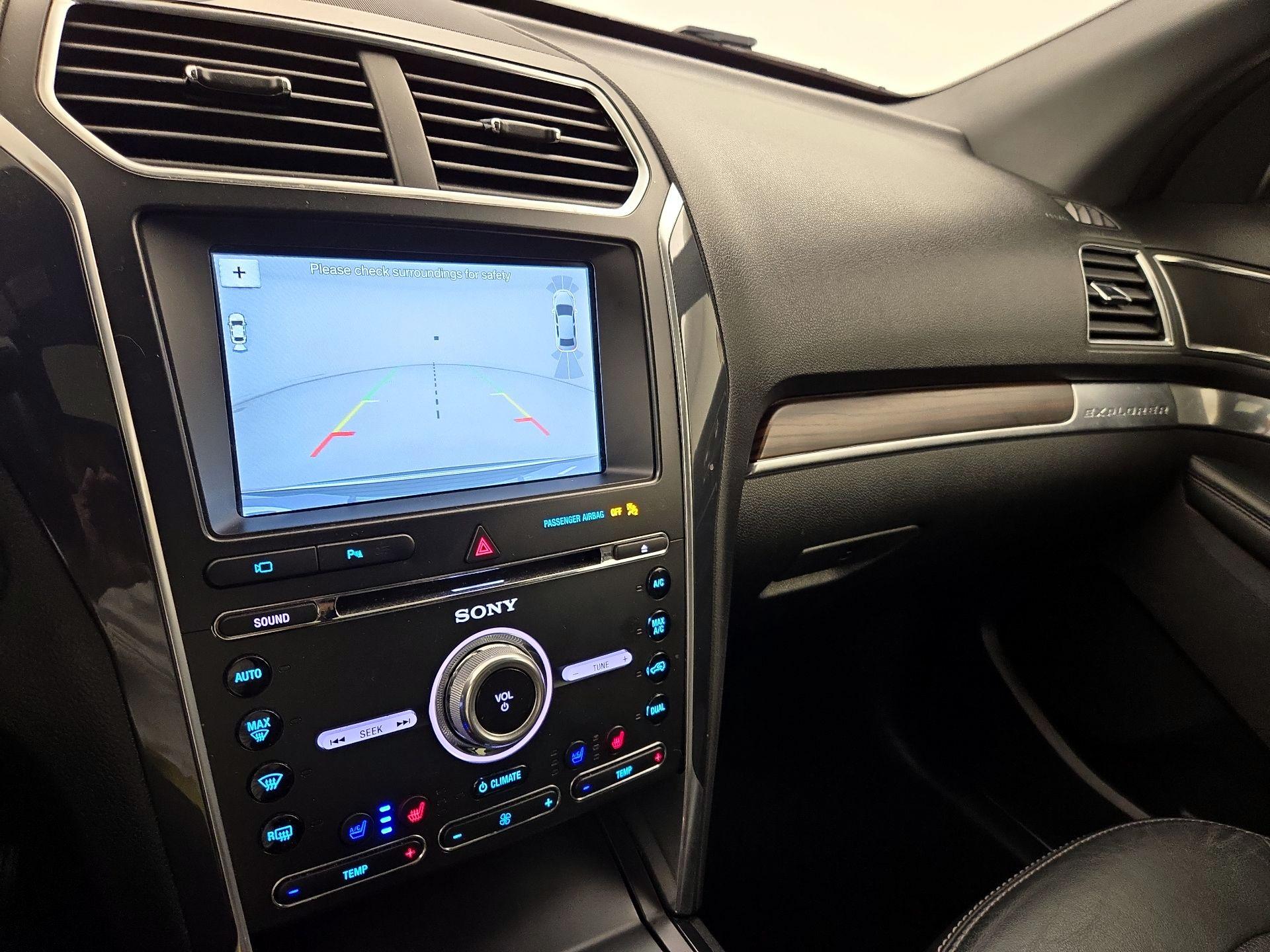 Thumbnail: 2018 Ford Explorer - 15