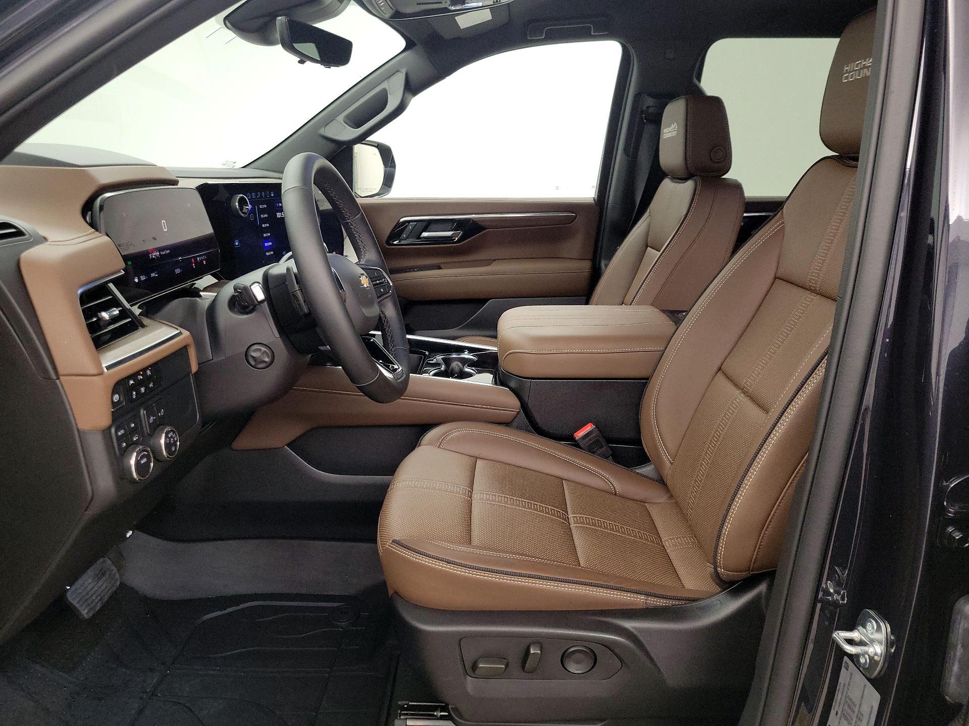 Thumbnail: 2025 Chevrolet Suburban - 11