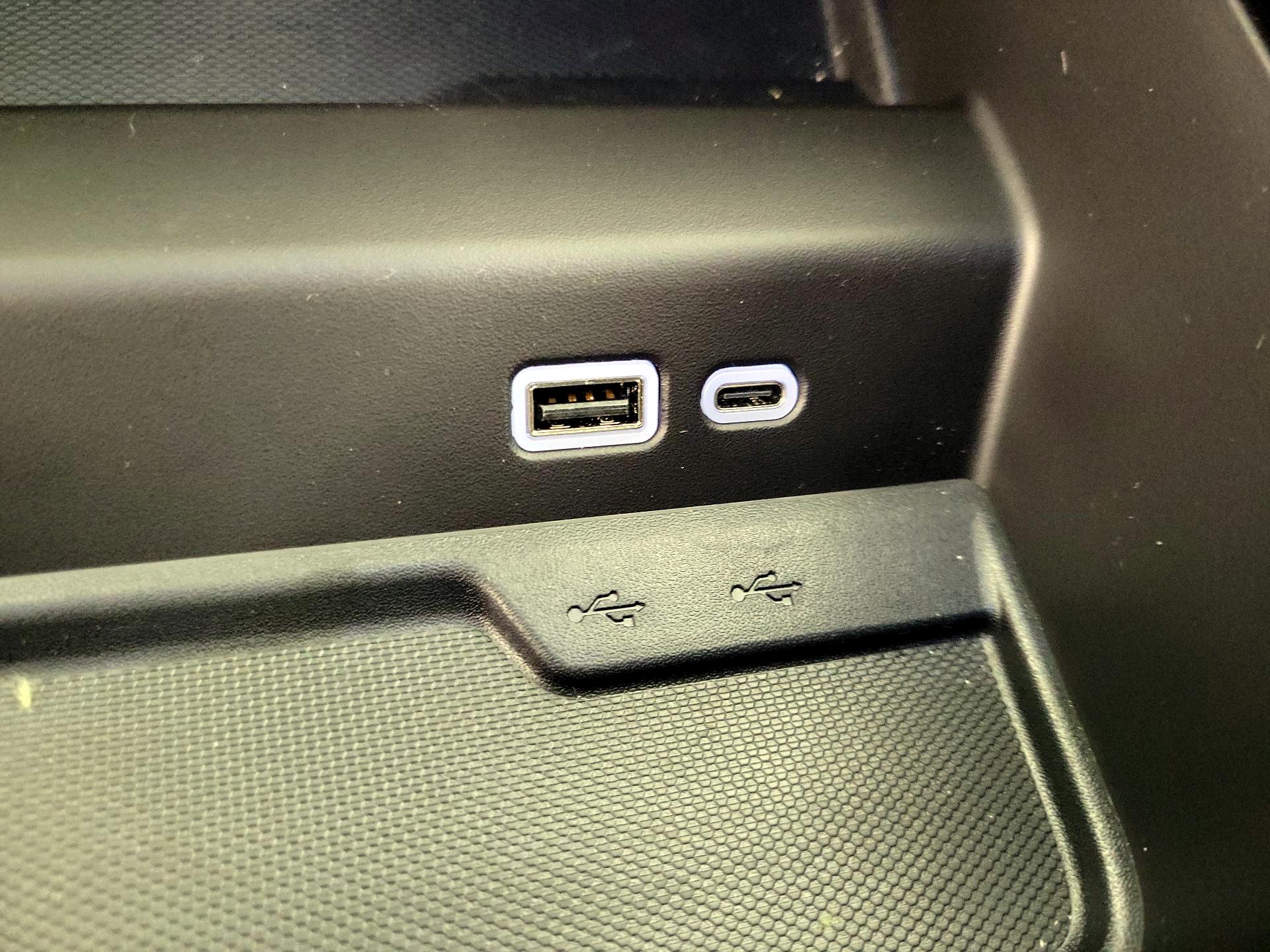 Thumbnail: 2025 Chevrolet Suburban - 19