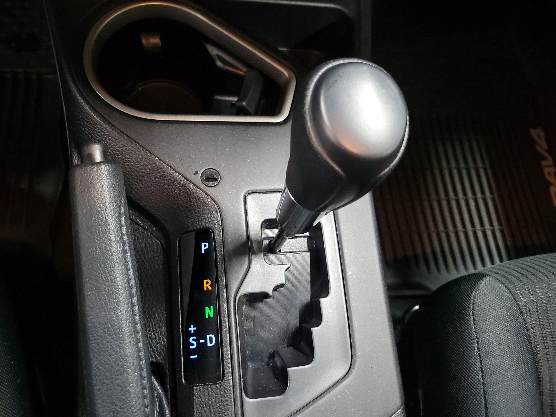 Thumbnail: 2018 Toyota RAV4 - 17