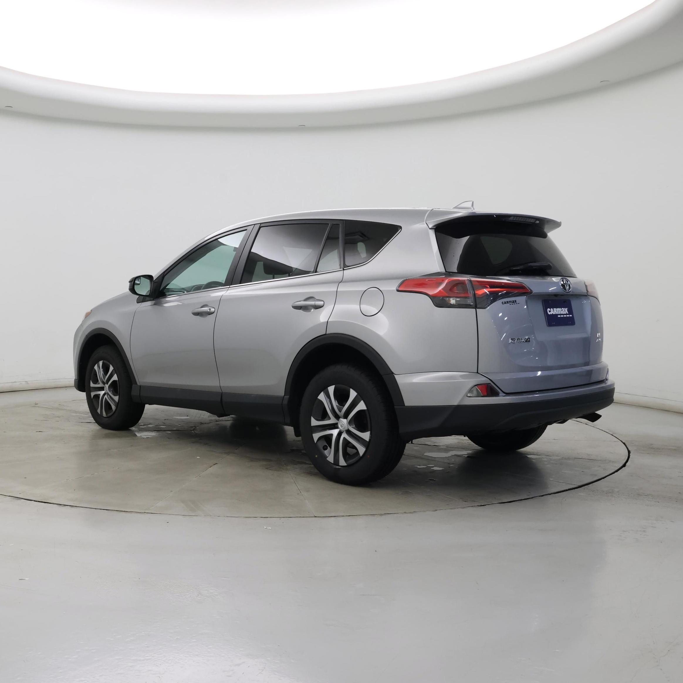 Thumbnail: 2018 Toyota RAV4 - 2