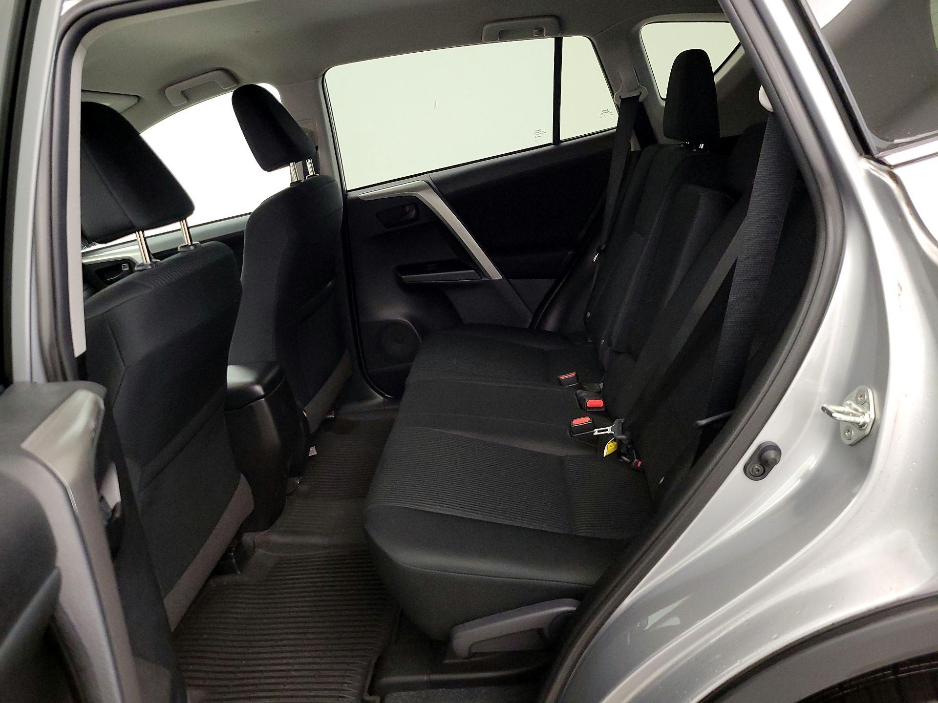 Thumbnail: 2018 Toyota RAV4 - 19