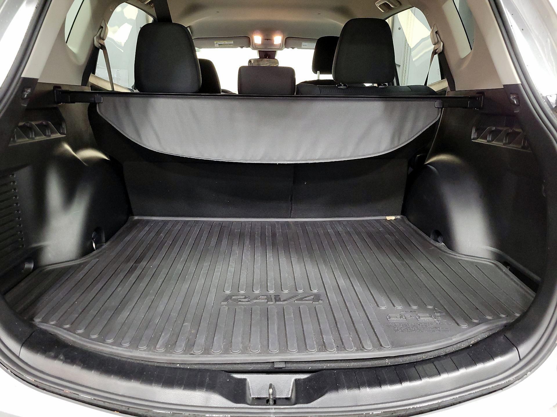 Thumbnail: 2018 Toyota RAV4 - 20