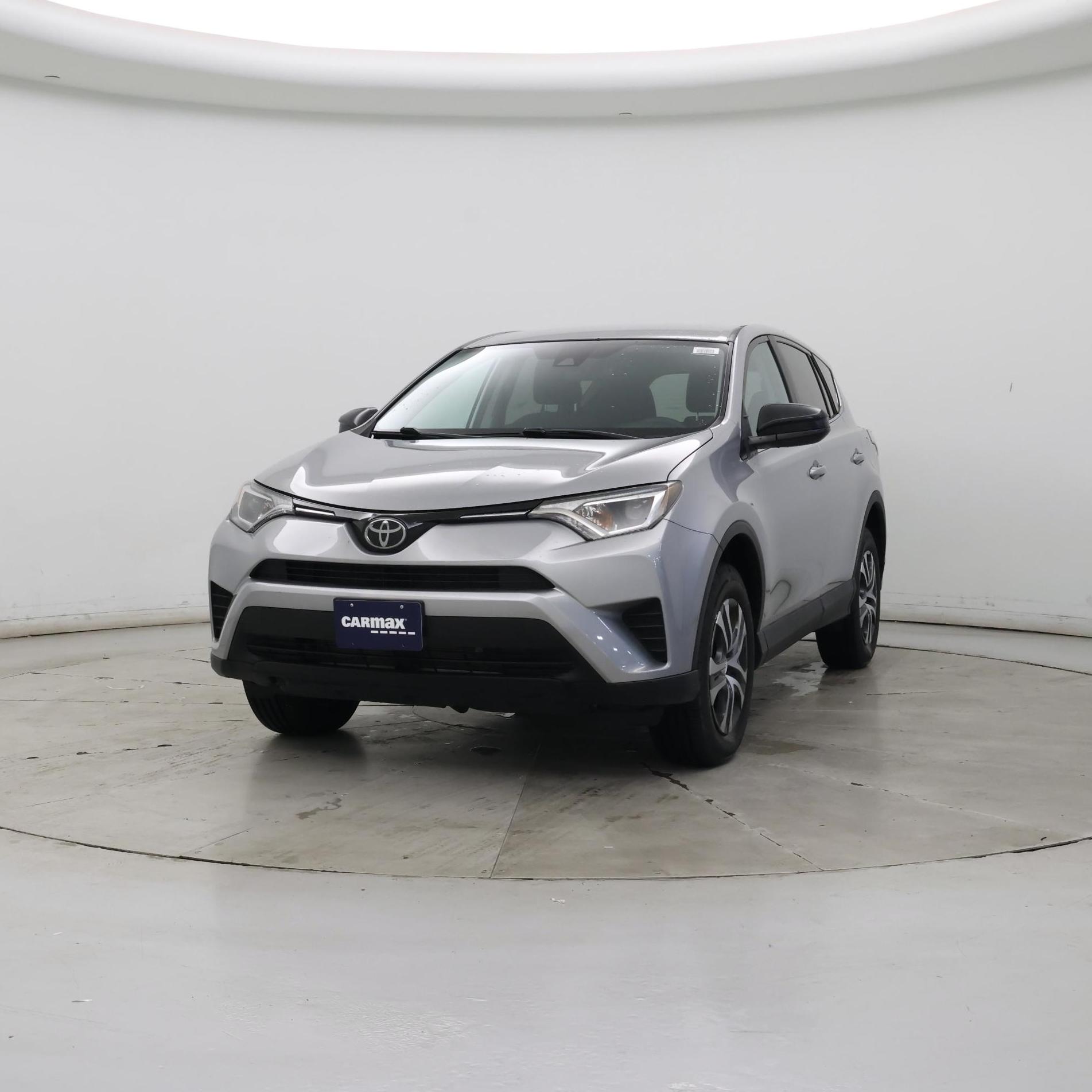 Thumbnail: 2018 Toyota RAV4 - 4