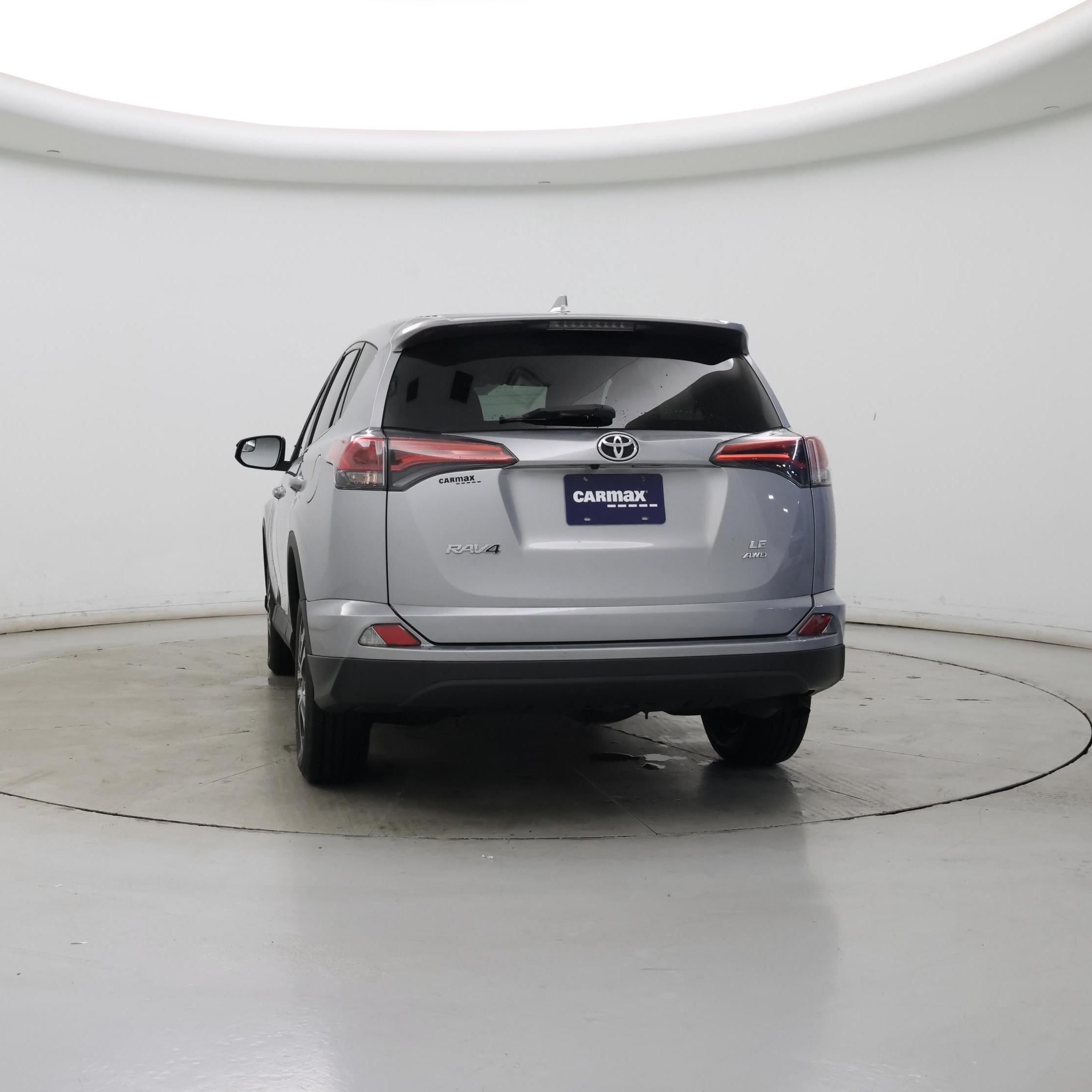 Thumbnail: 2018 Toyota RAV4 - 6