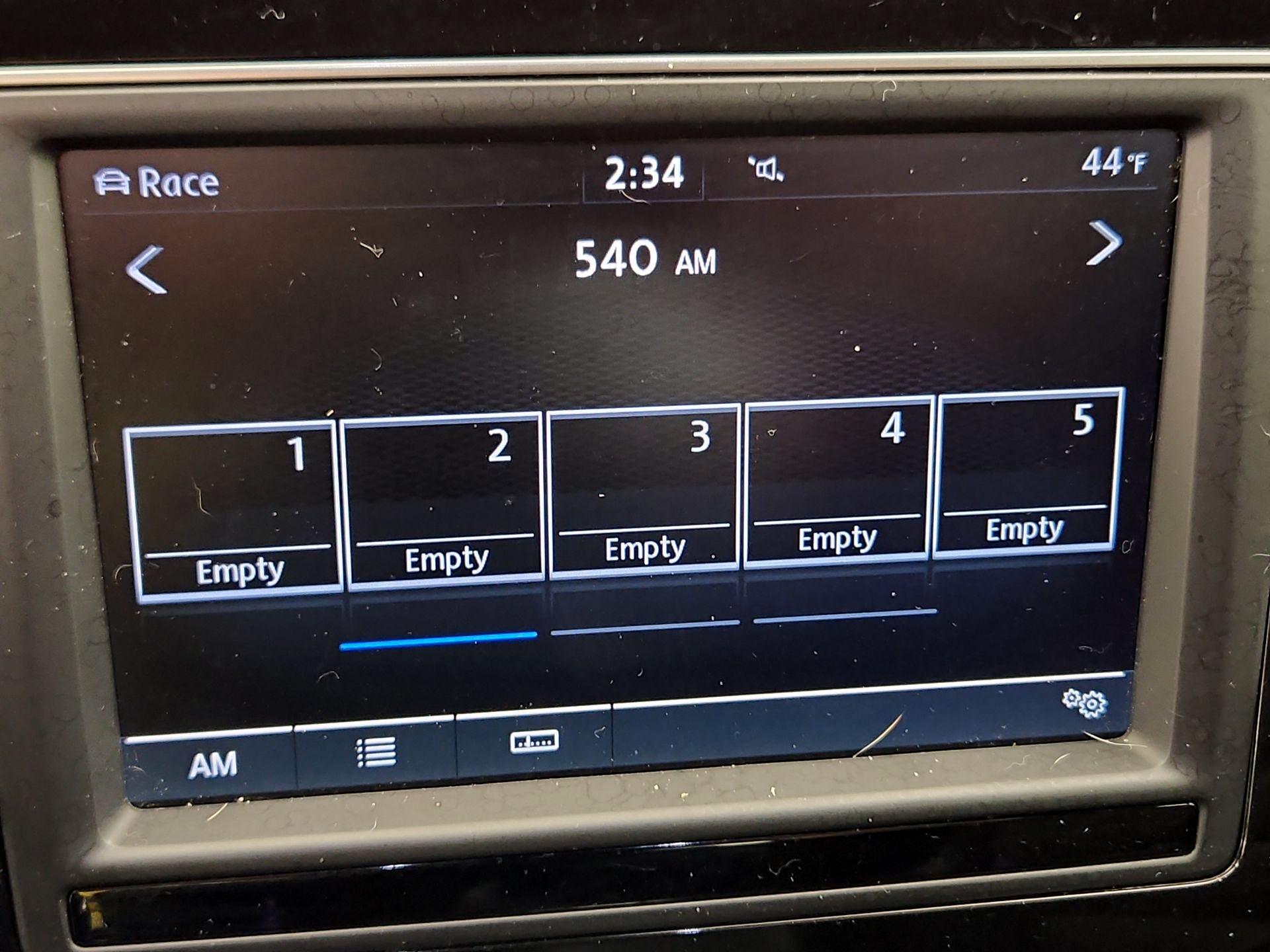 Thumbnail: 2017 Volkswagen Golf - 16