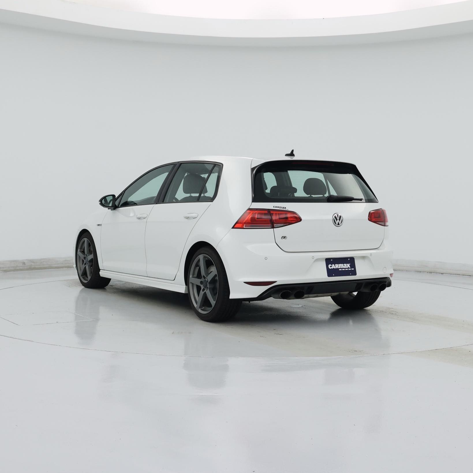 Thumbnail: 2017 Volkswagen Golf - 2