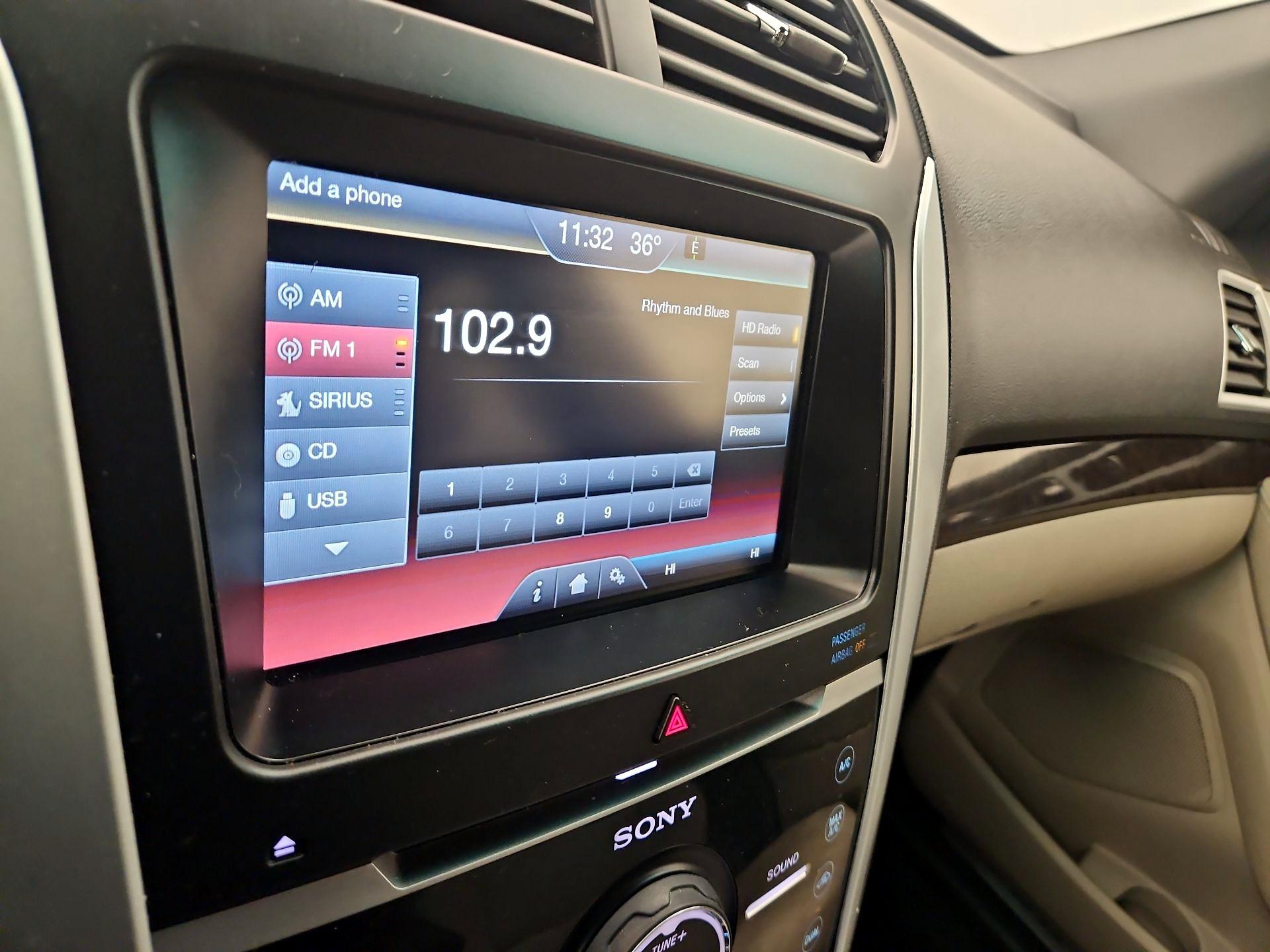 Thumbnail: 2015 Ford Explorer - 16