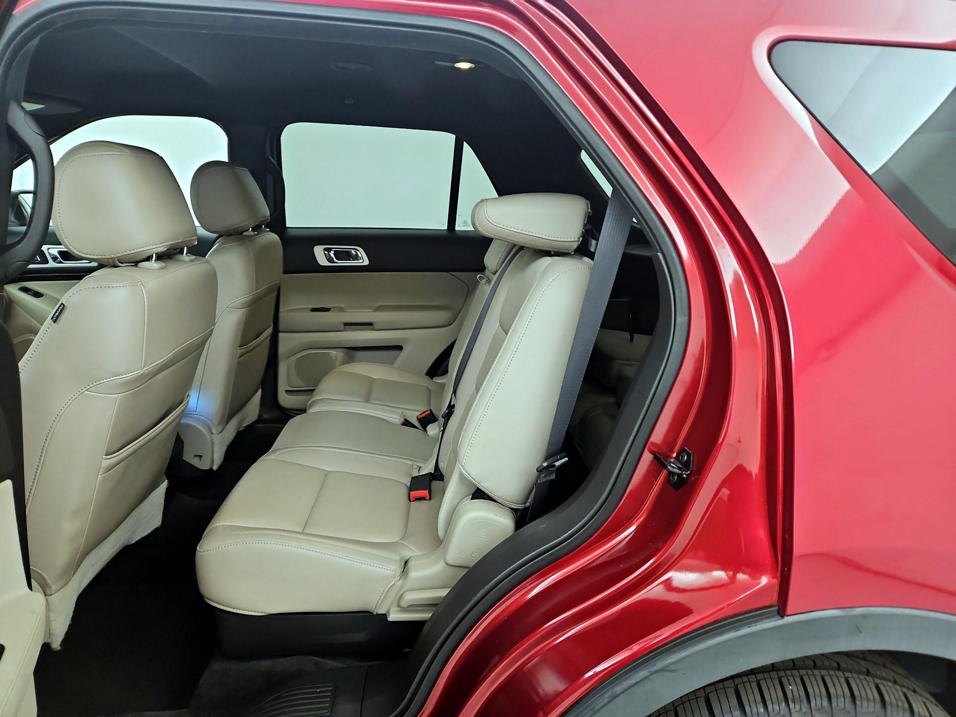 Thumbnail: 2015 Ford Explorer - 20