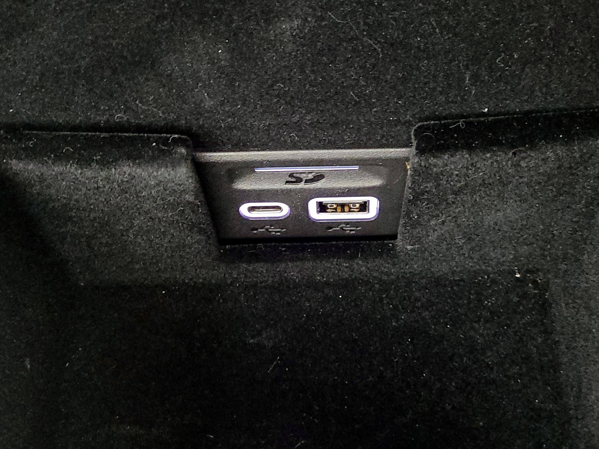 Thumbnail: 2022 Cadillac XT6 - 18