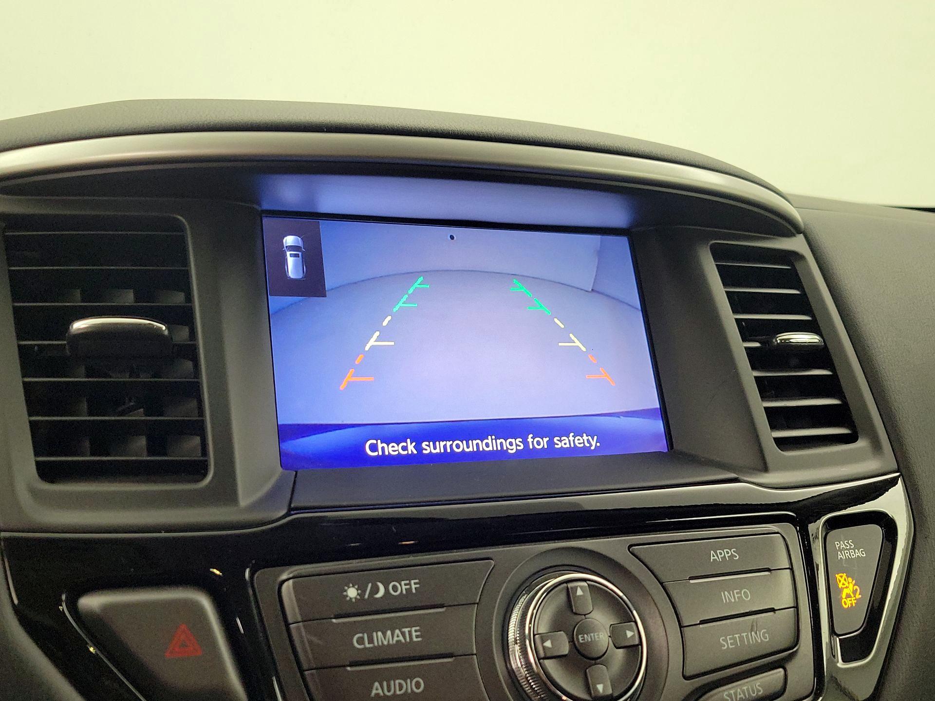 Thumbnail: 2017 Nissan Pathfinder - 14