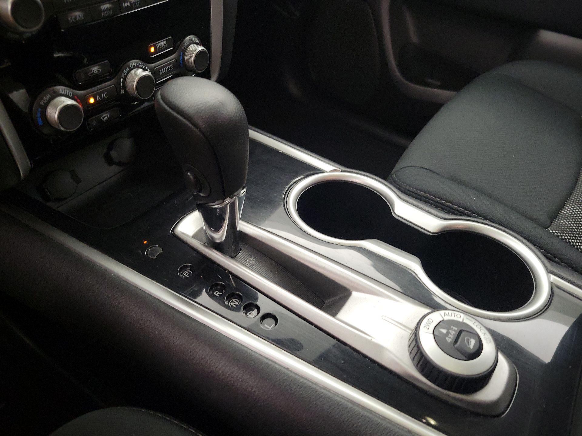 Thumbnail: 2017 Nissan Pathfinder - 17