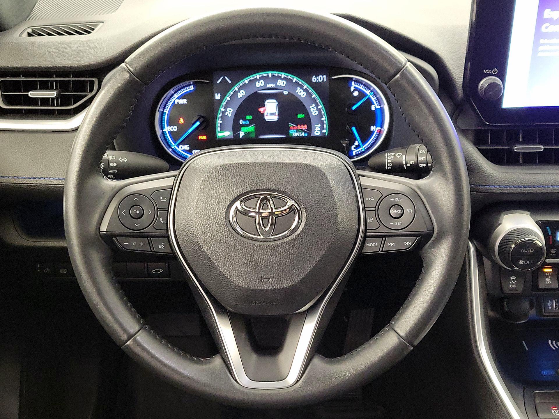 Thumbnail: 2023 Toyota RAV4 - 10