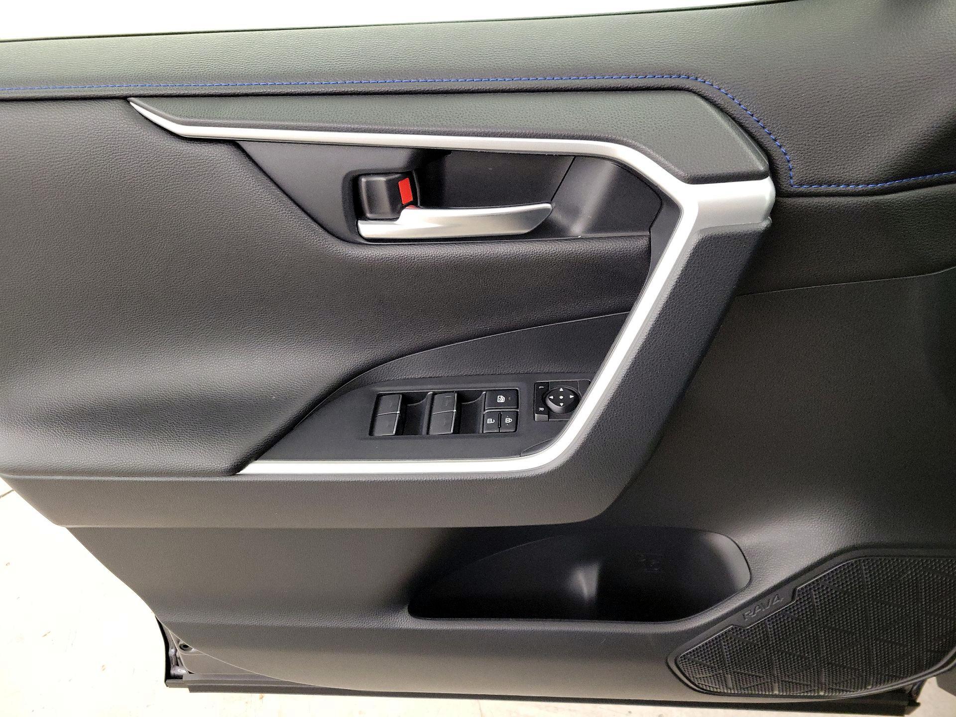 Thumbnail: 2023 Toyota RAV4 - 12