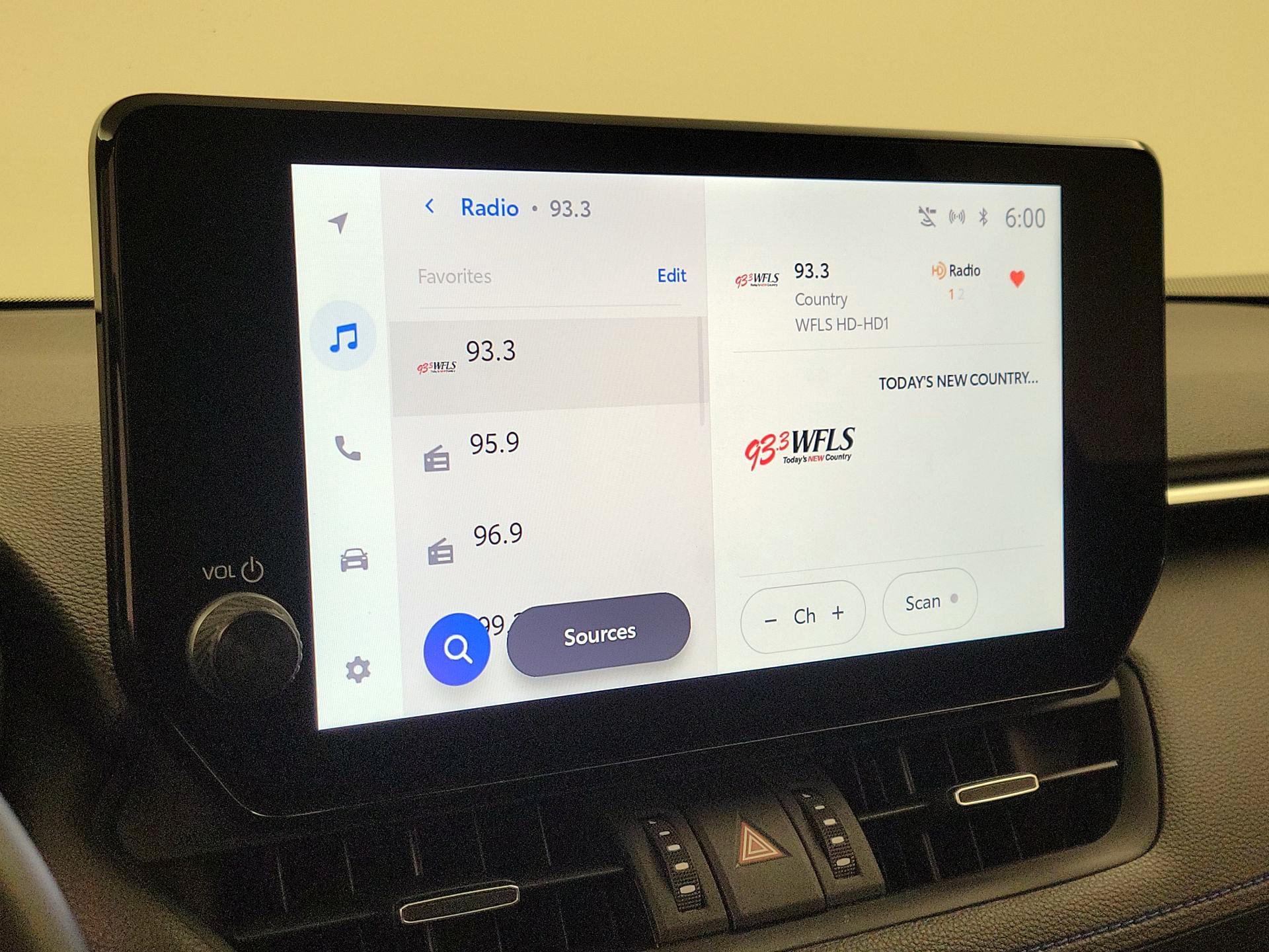 Thumbnail: 2023 Toyota RAV4 - 15