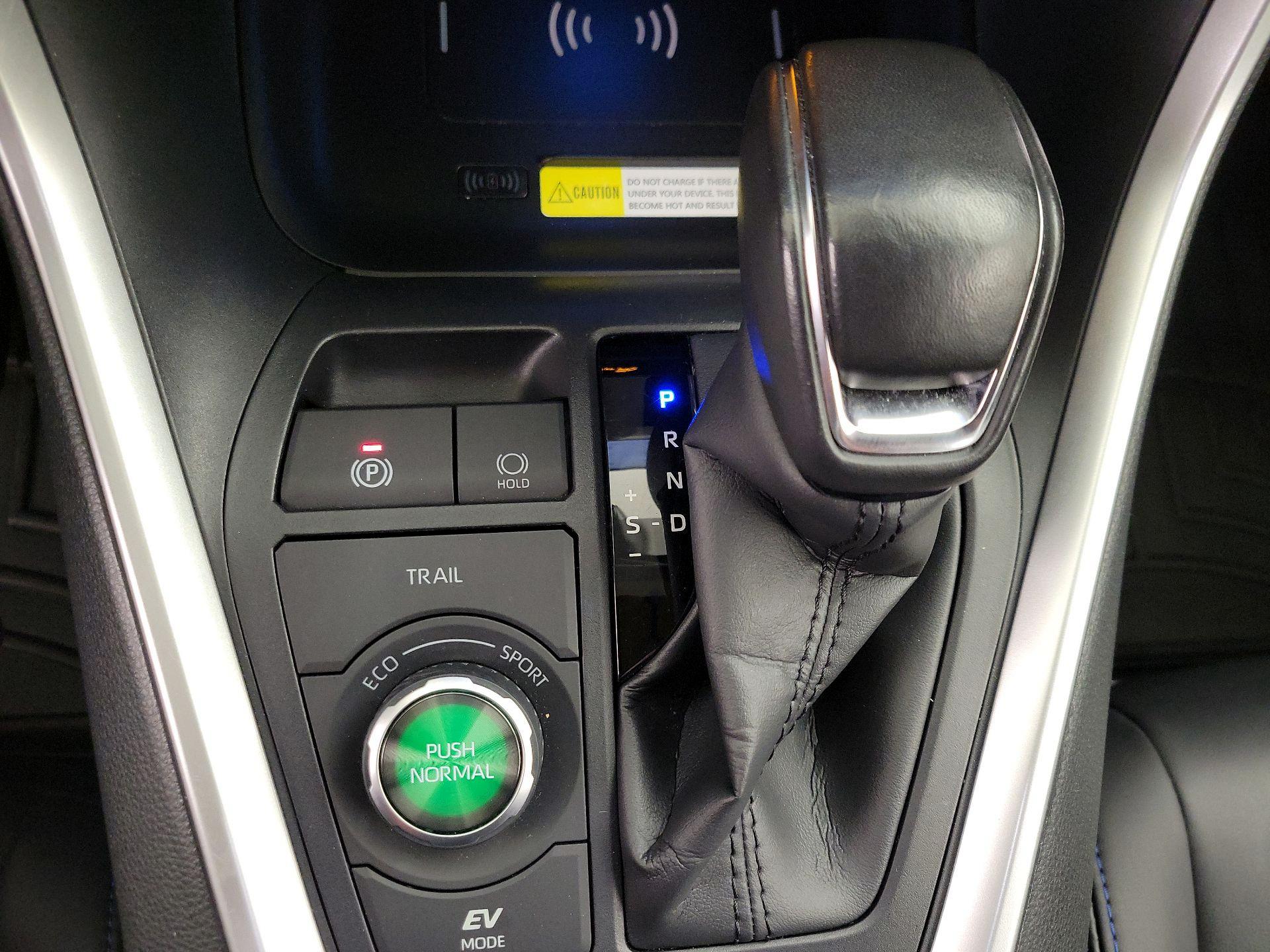 Thumbnail: 2023 Toyota RAV4 - 17