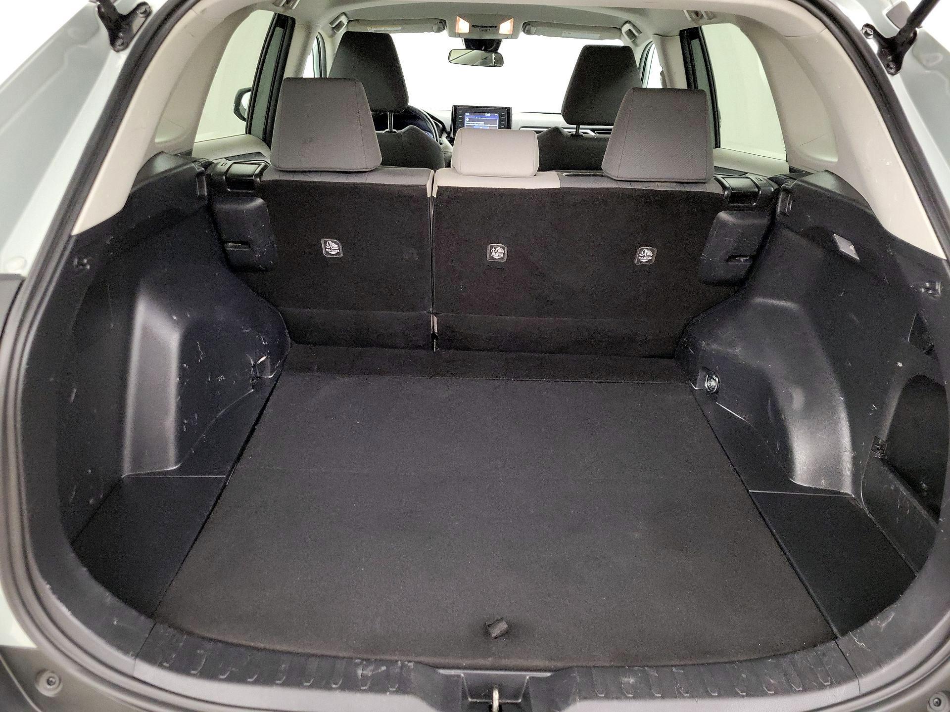 Thumbnail: 2021 Toyota RAV4 - 20