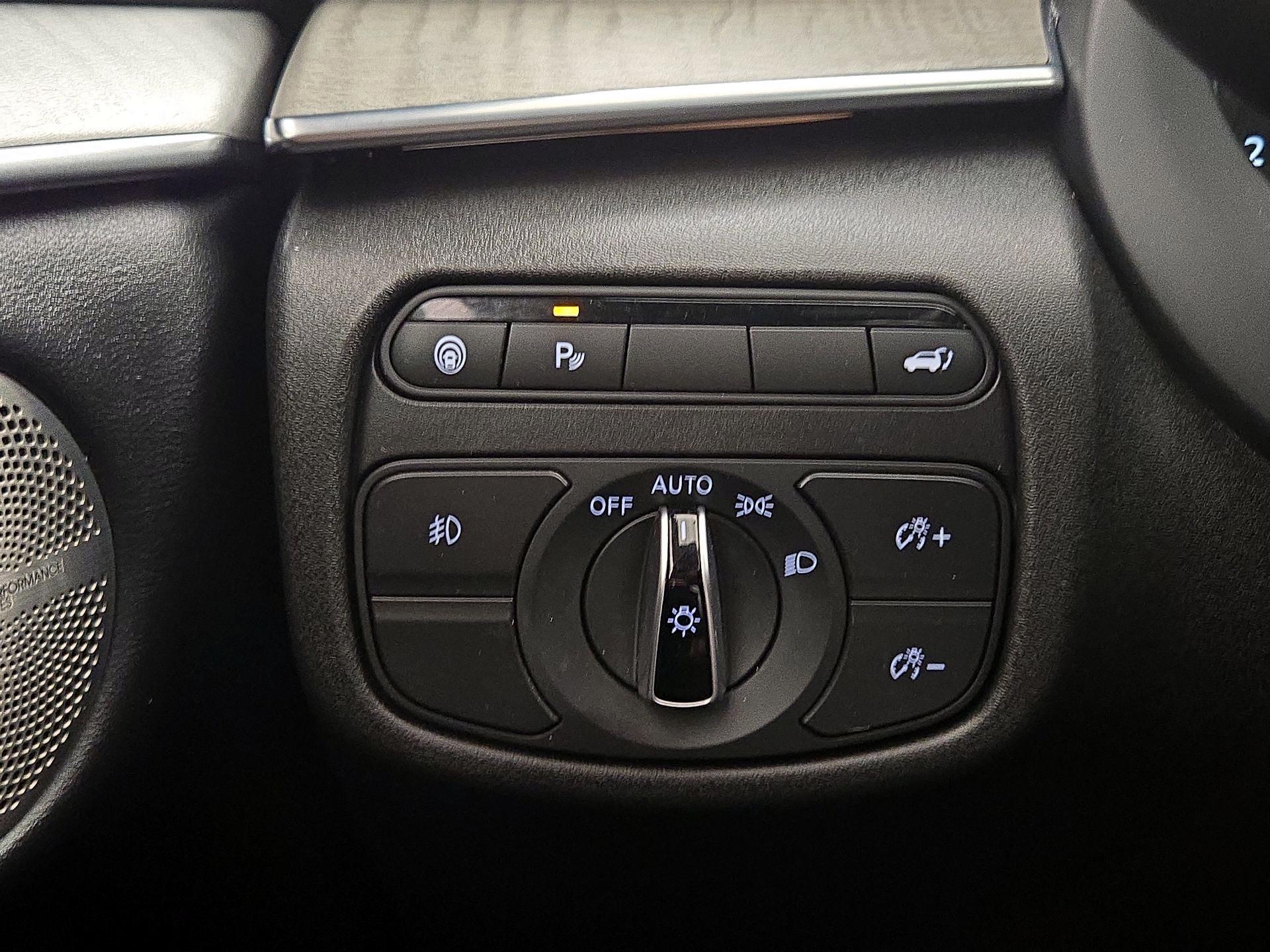 Thumbnail: 2019 INFINITI QX50 - 13