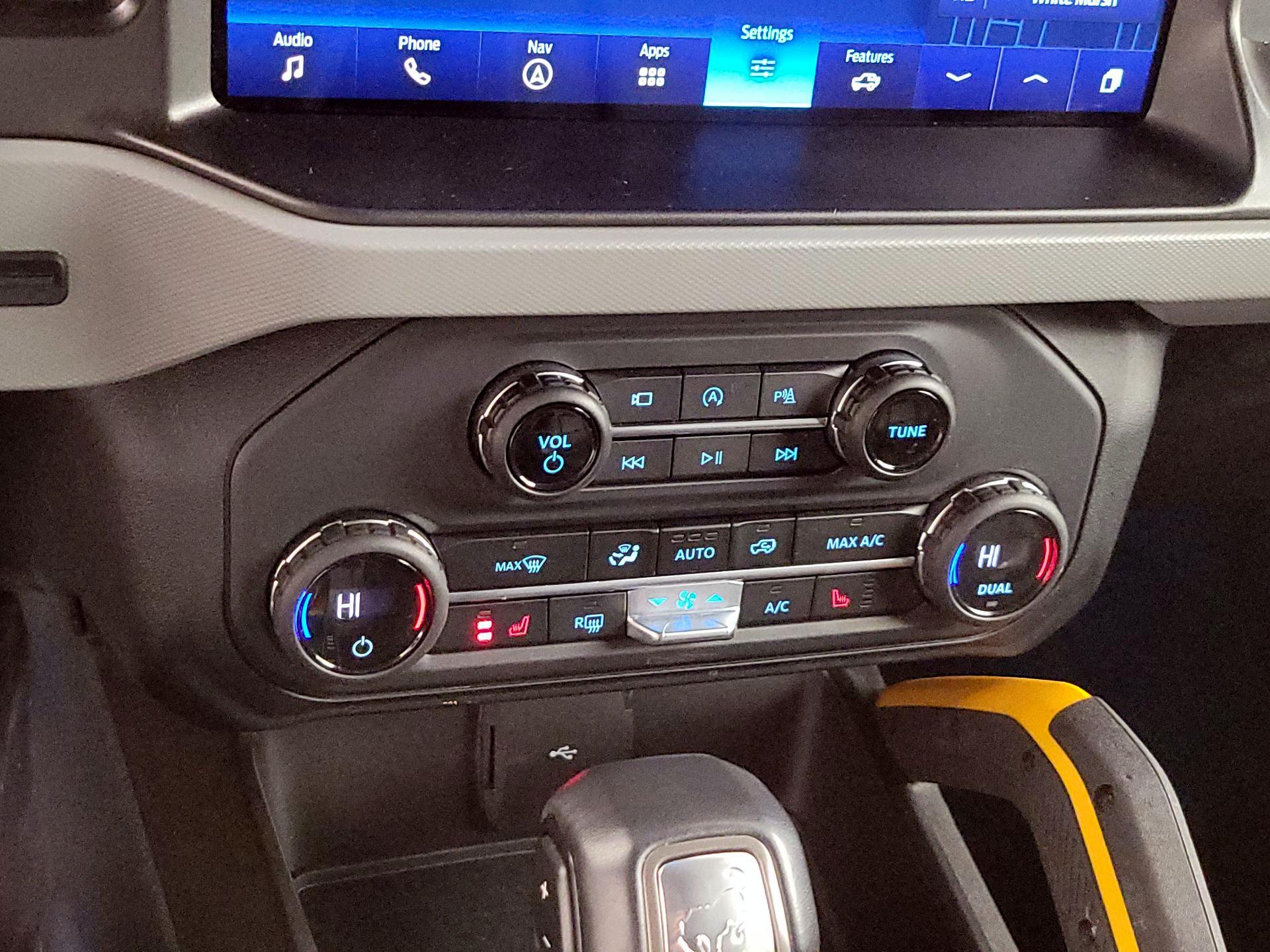 Thumbnail: 2023 Ford Bronco - 17