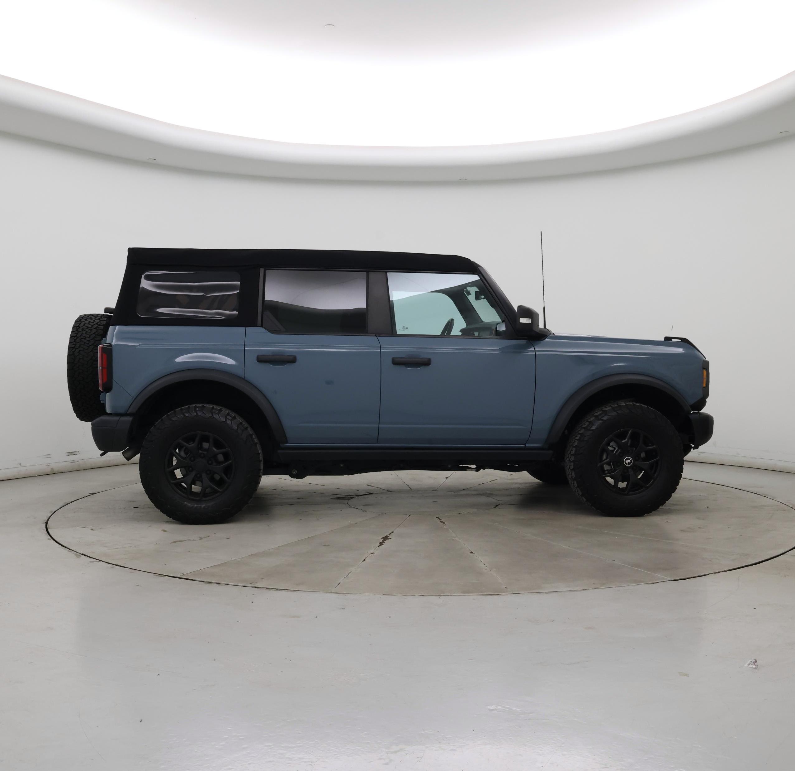 Thumbnail: 2023 Ford Bronco - 7