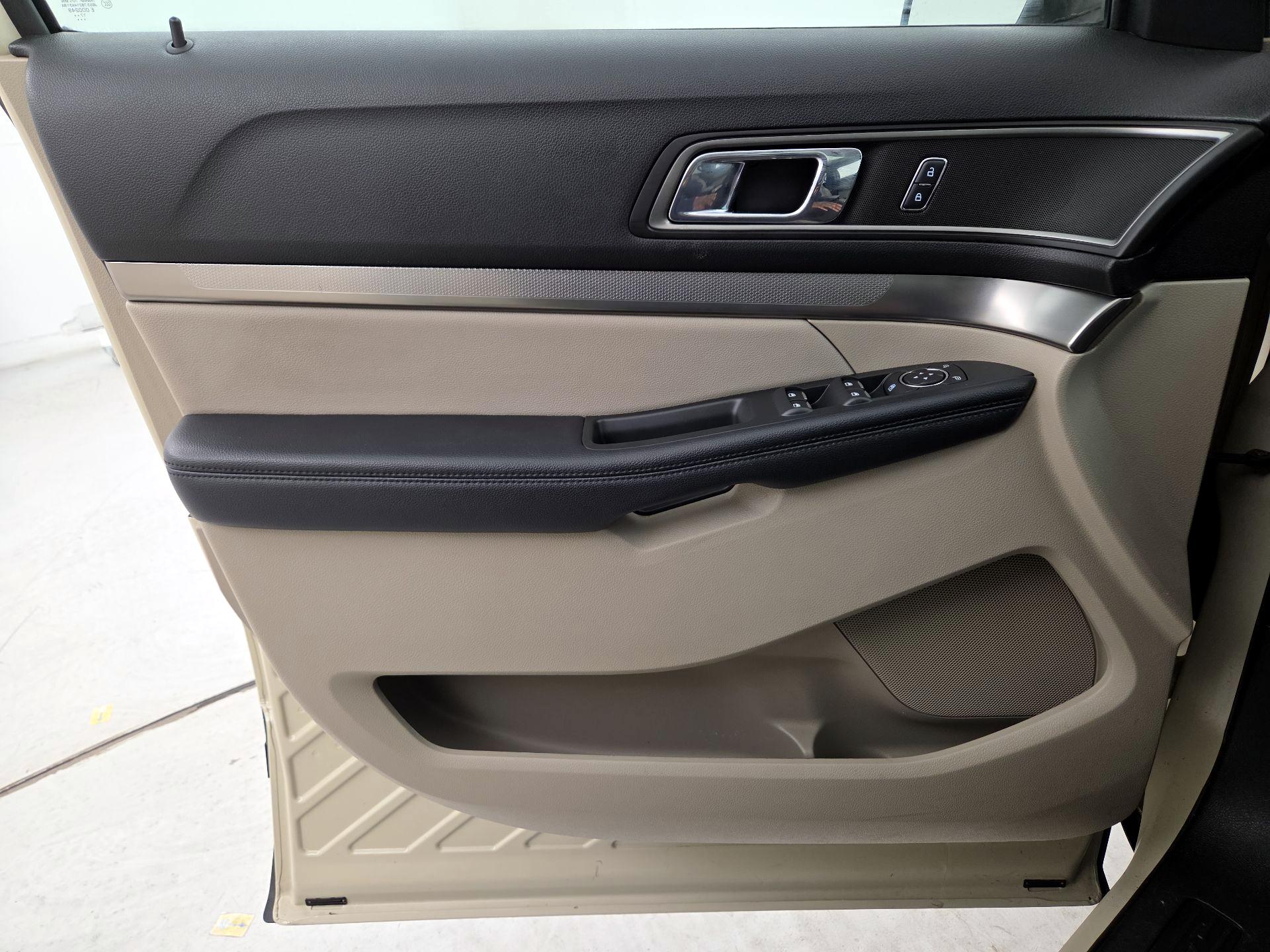 Thumbnail: 2018 Ford Explorer - 12