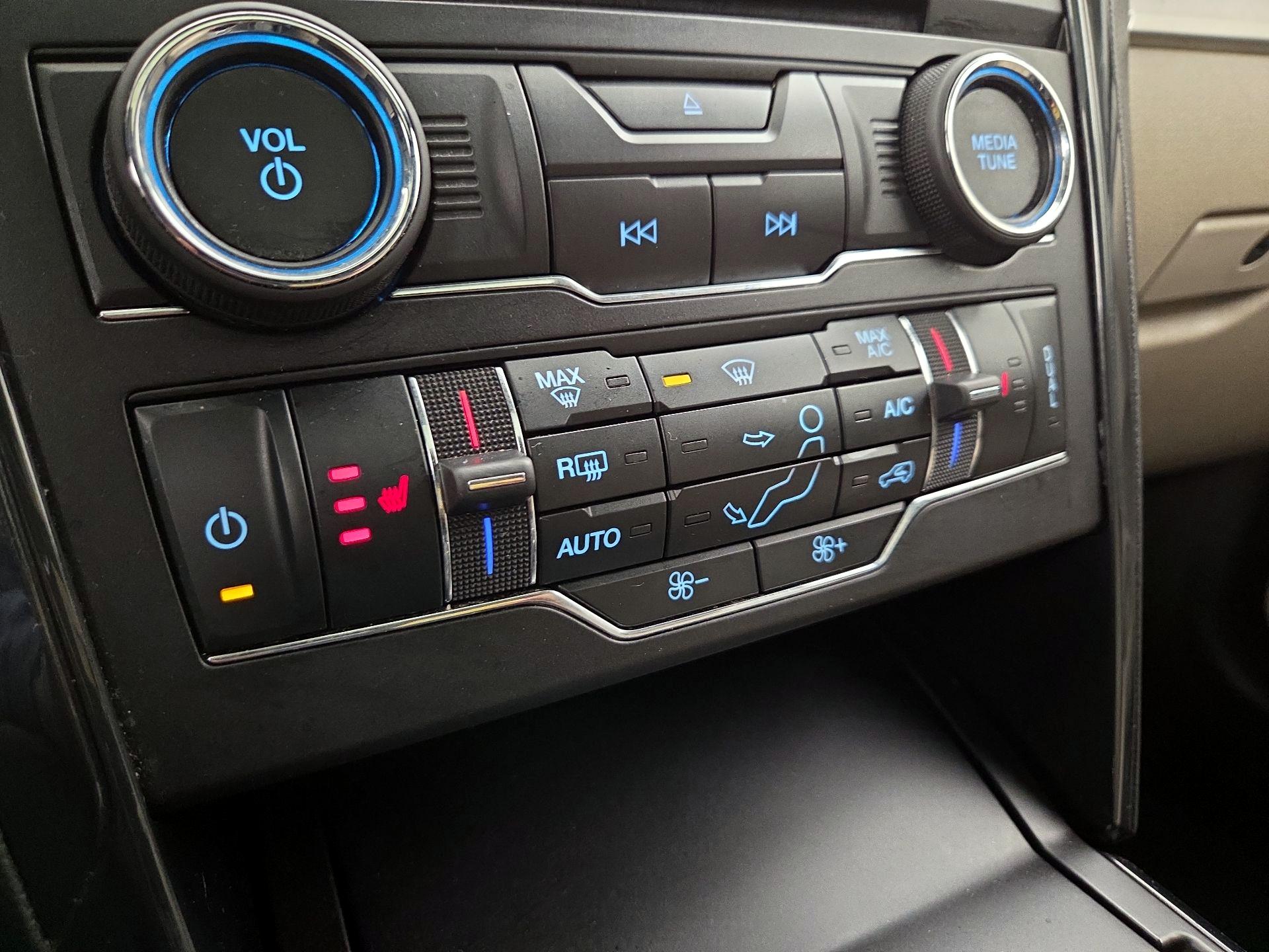 Thumbnail: 2018 Ford Explorer - 17