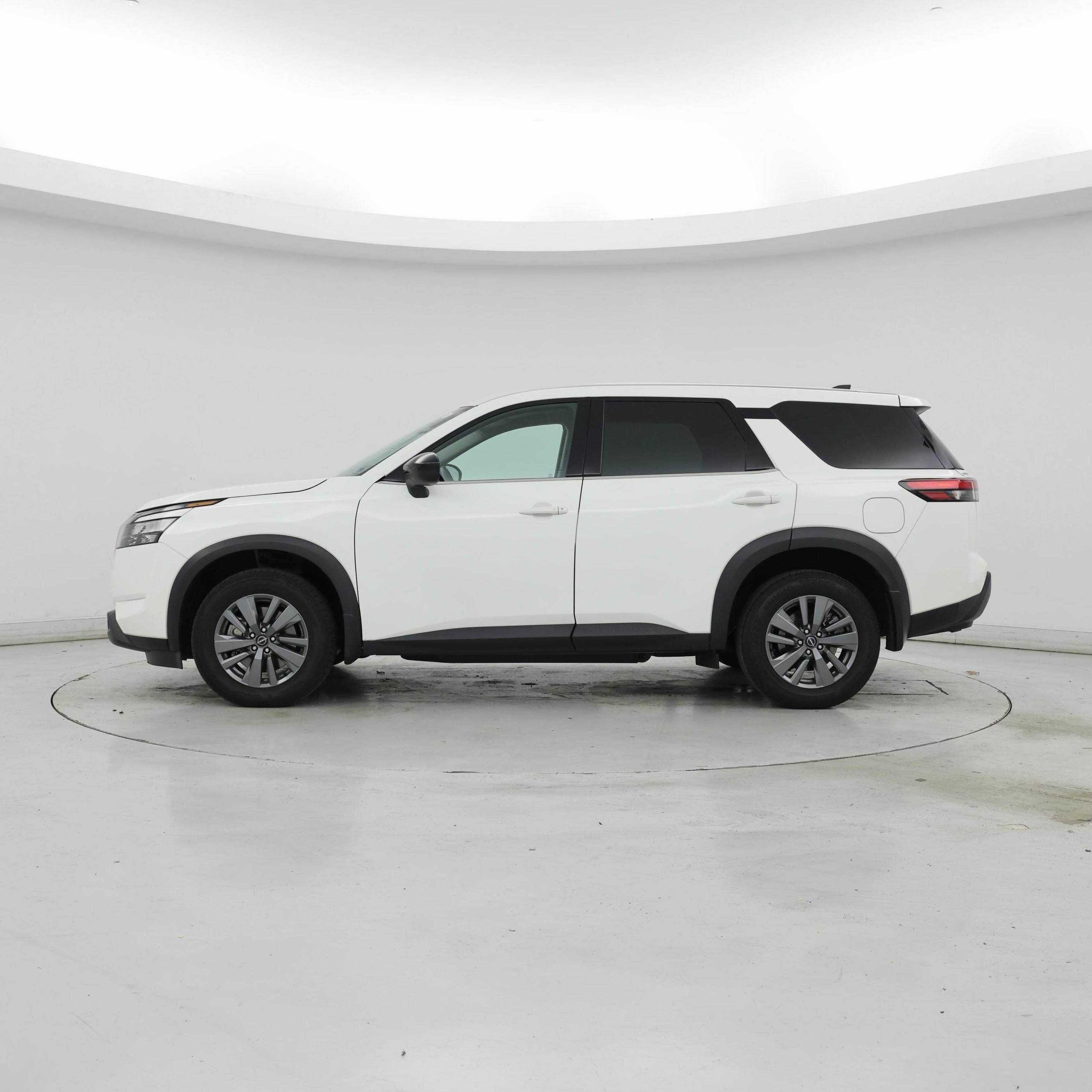 Thumbnail: 2024 Nissan Pathfinder - 3