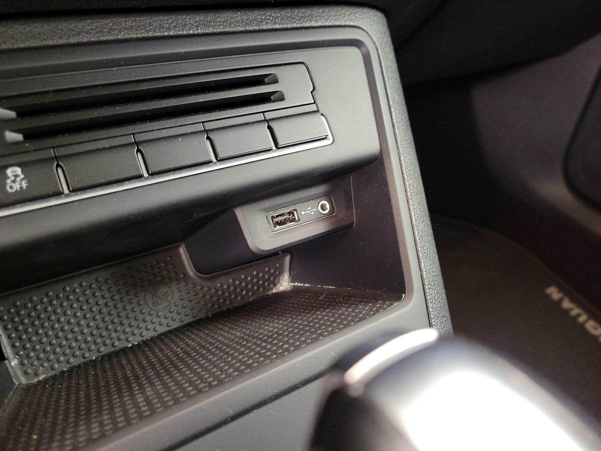 Thumbnail: 2016 Volkswagen Tiguan - 19