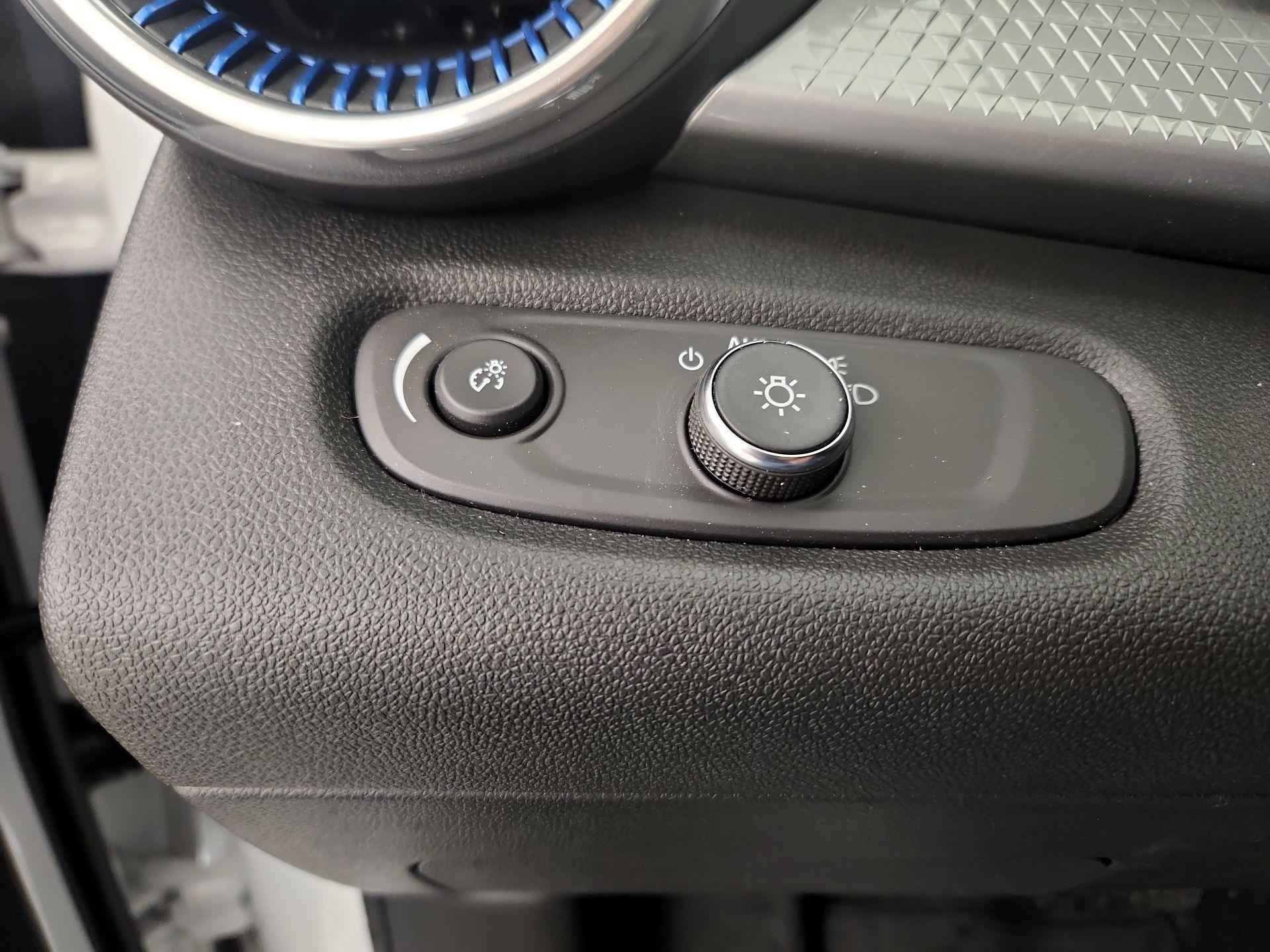 Thumbnail: 2025 Chevrolet Trax - 13