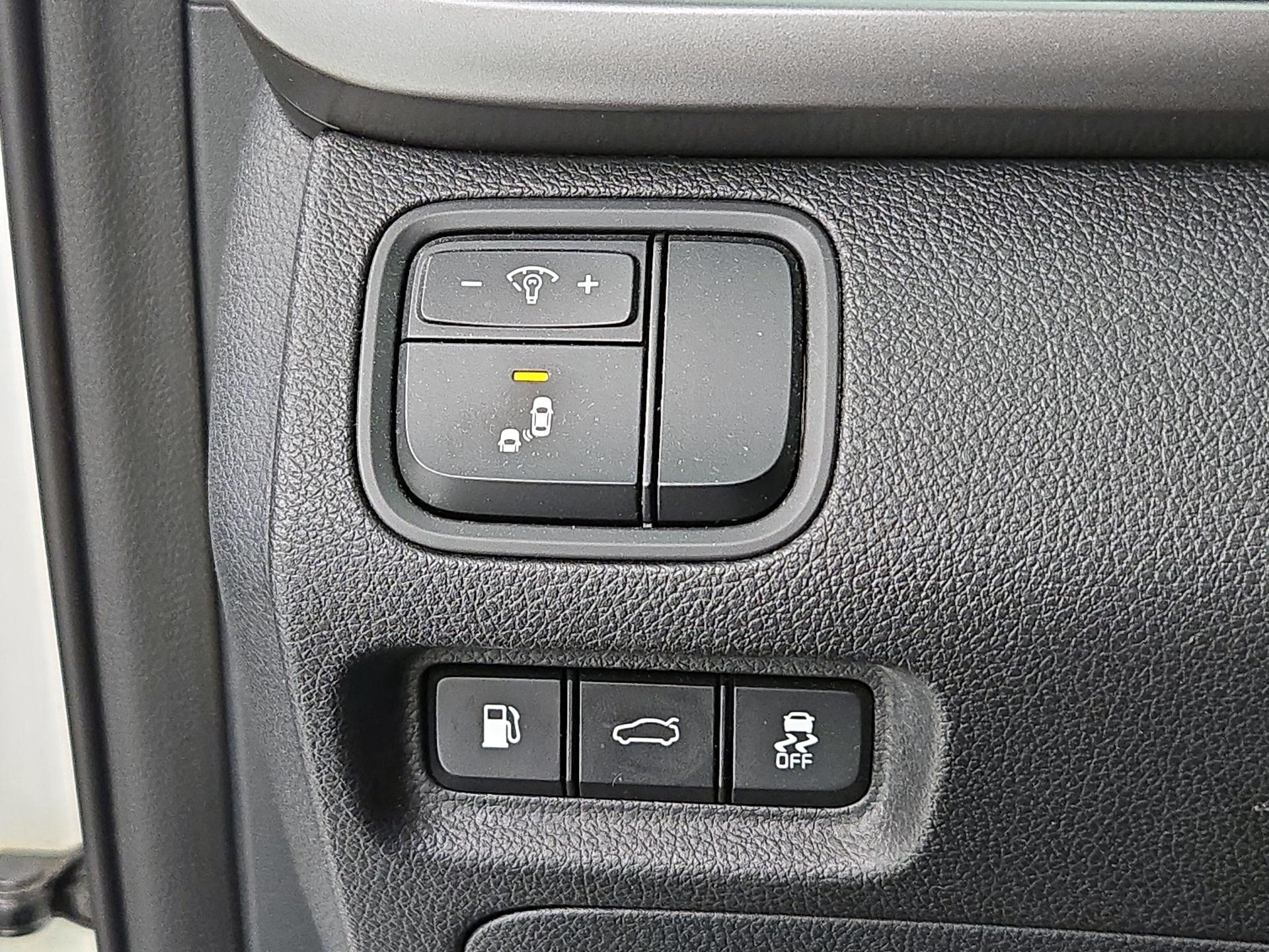 Thumbnail: 2018 Kia Optima - 13