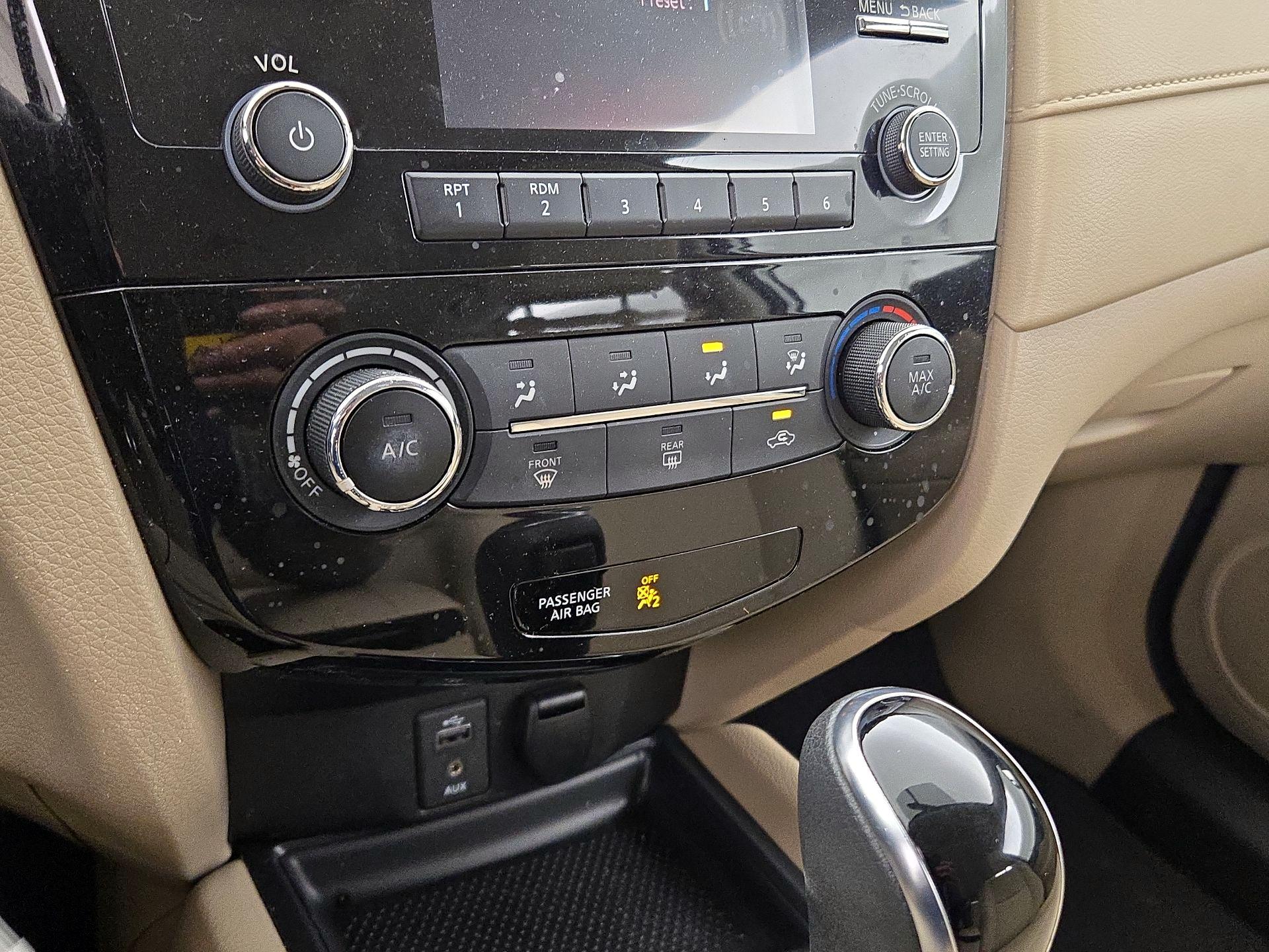 Thumbnail: 2017 Nissan Rogue - 16