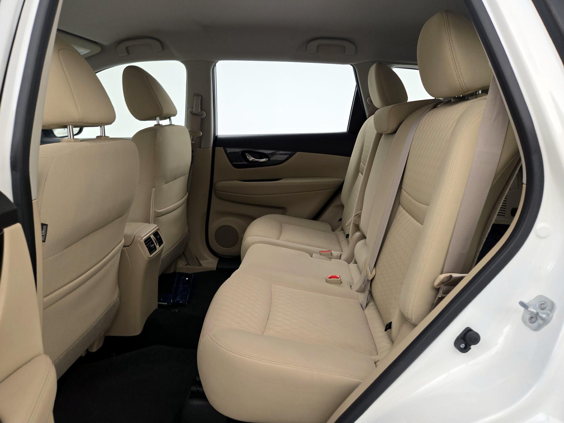 Thumbnail: 2017 Nissan Rogue - 19