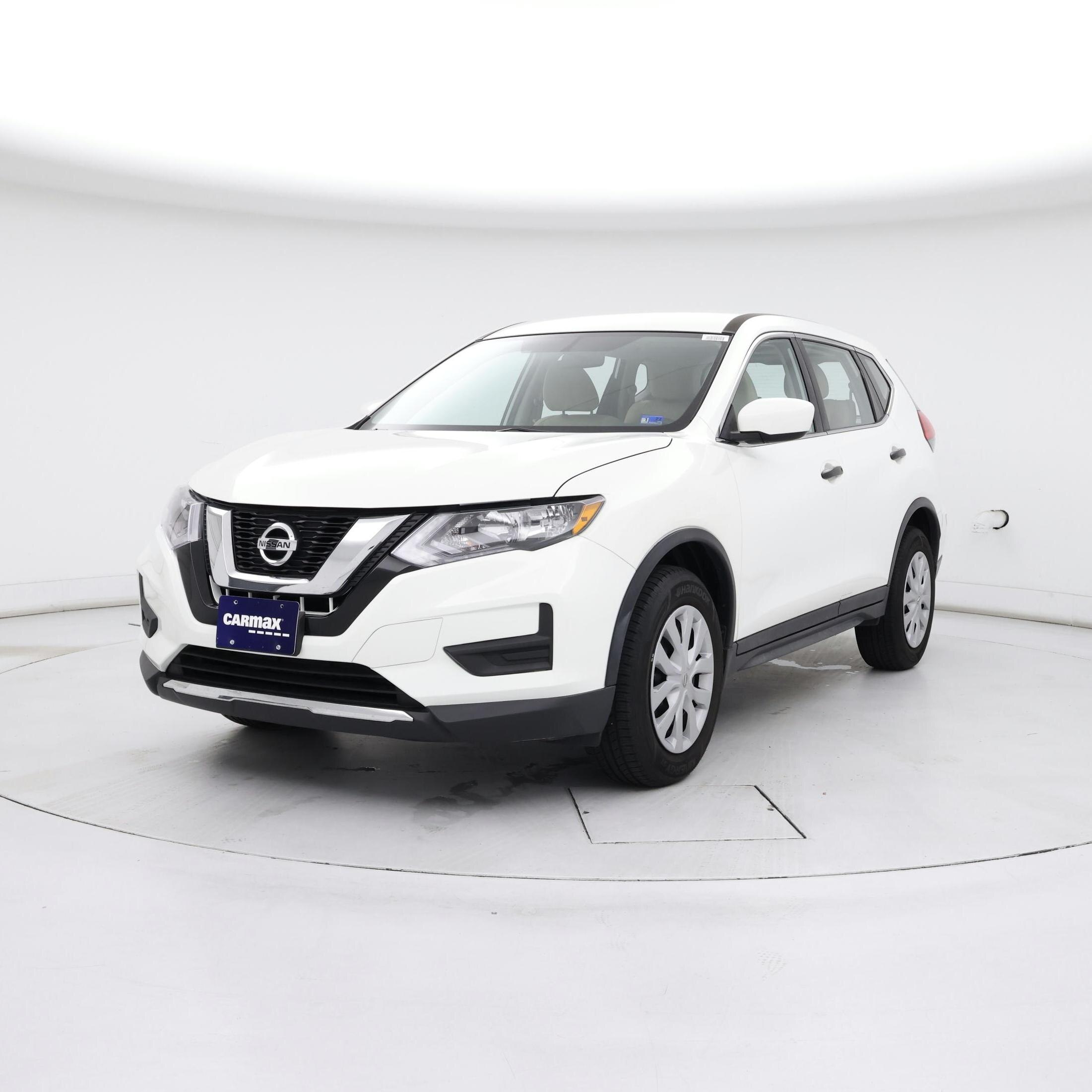 Thumbnail: 2017 Nissan Rogue - 4