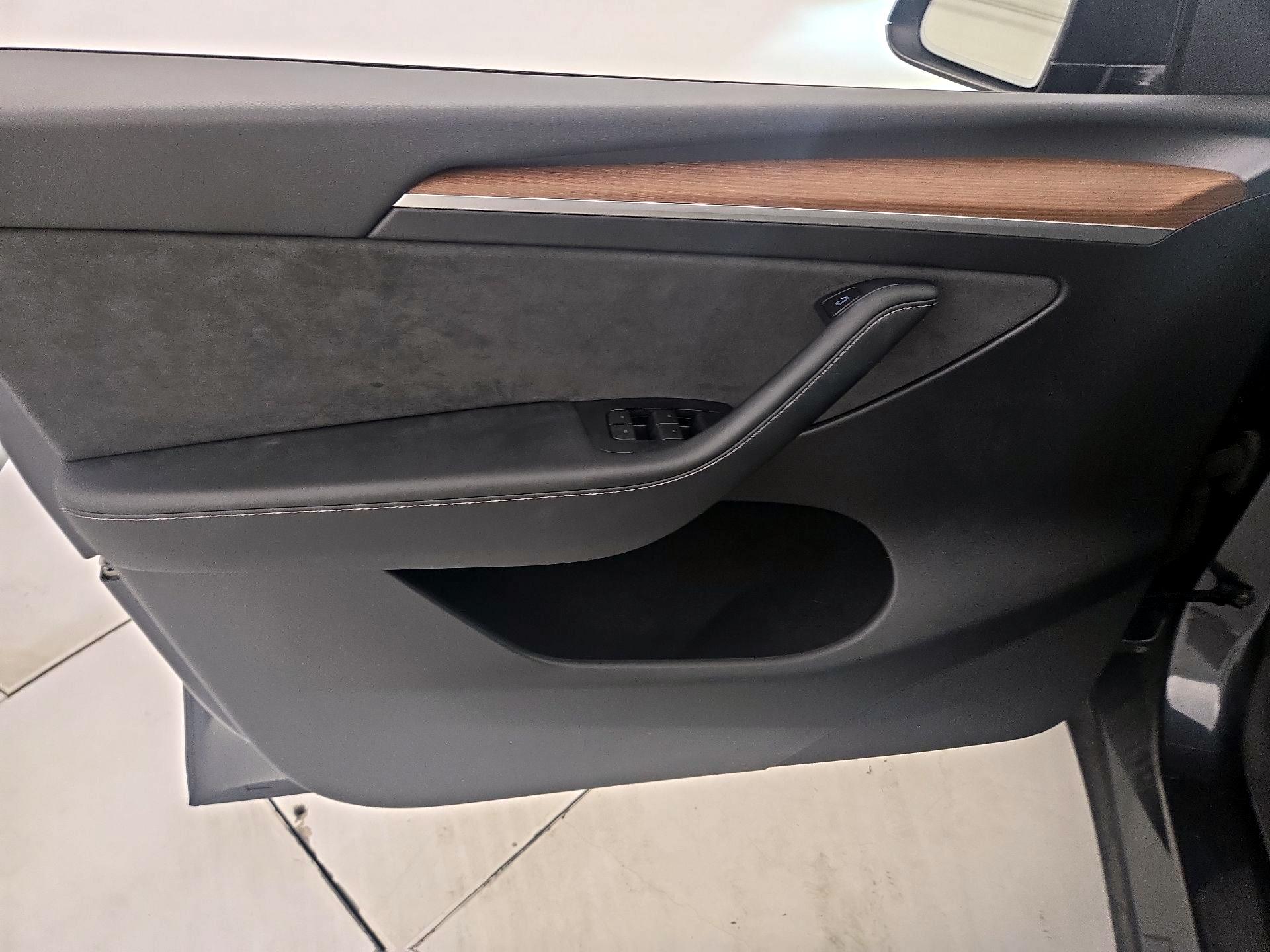 Thumbnail: 2024 Tesla Model Y - 12