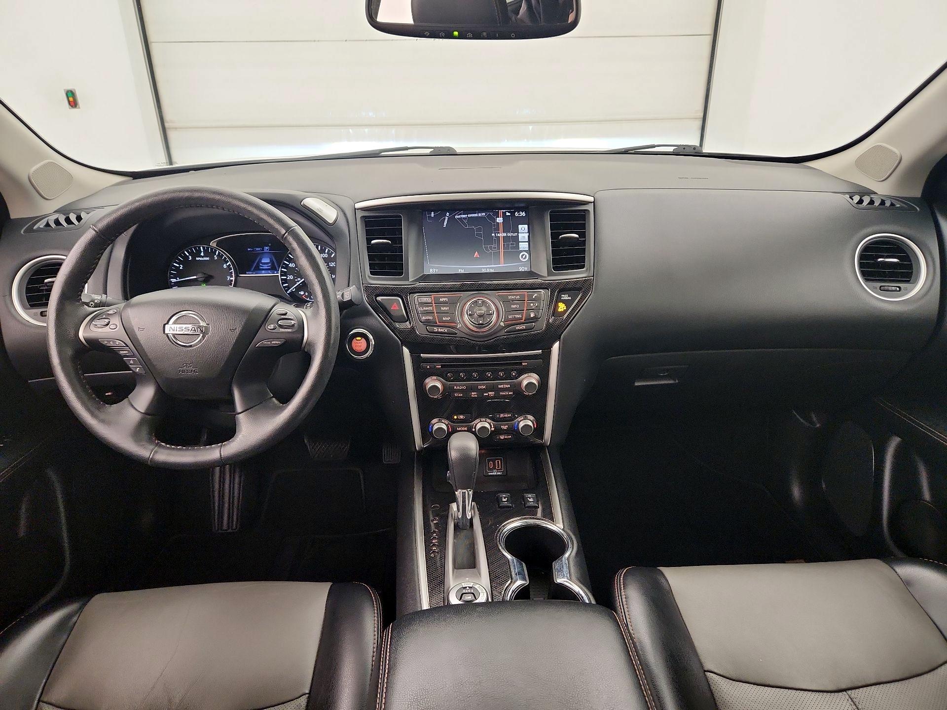 Thumbnail: 2020 Nissan Pathfinder - 9