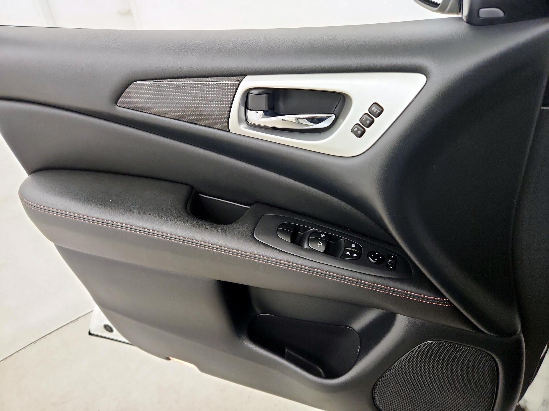 Thumbnail: 2020 Nissan Pathfinder - 12