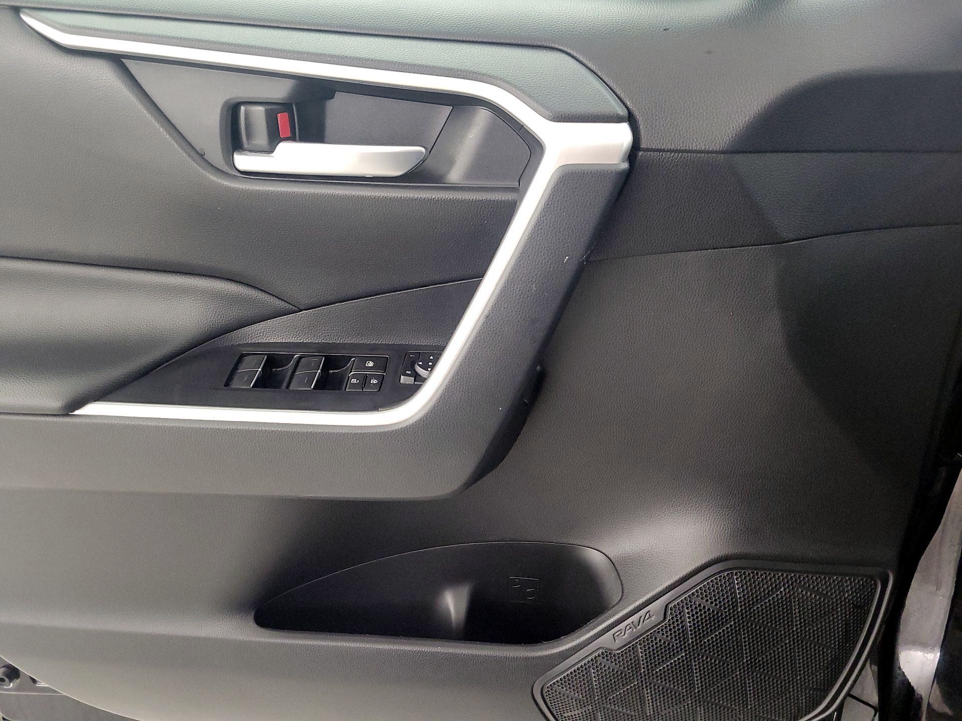 Thumbnail: 2023 Toyota RAV4 - 12