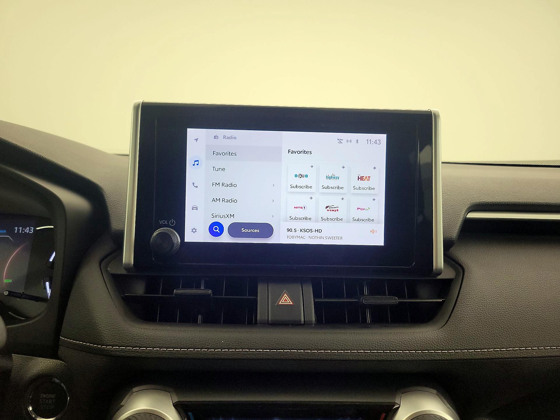 Thumbnail: 2023 Toyota RAV4 - 15