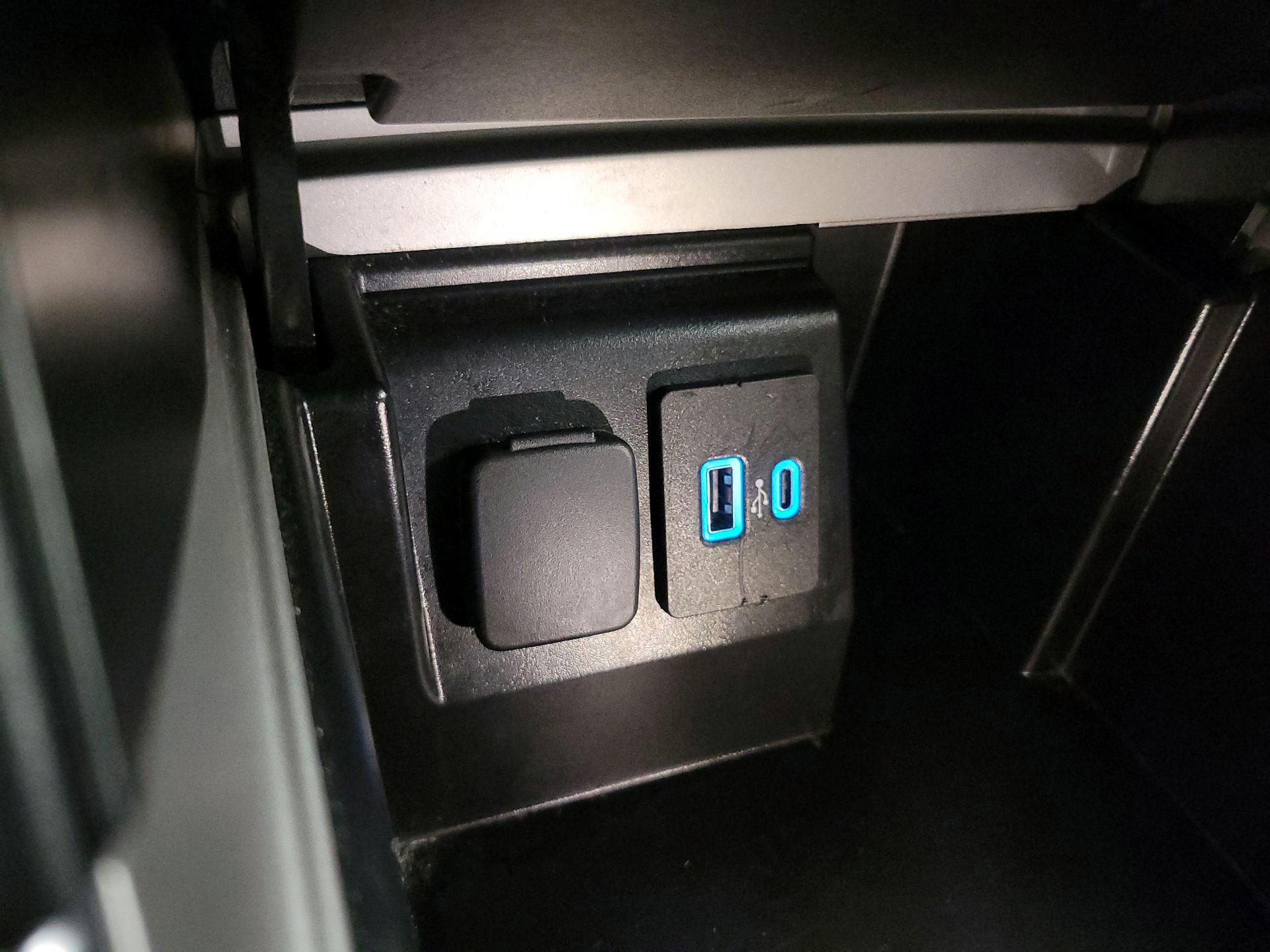 Thumbnail: 2023 Ford Explorer - 18