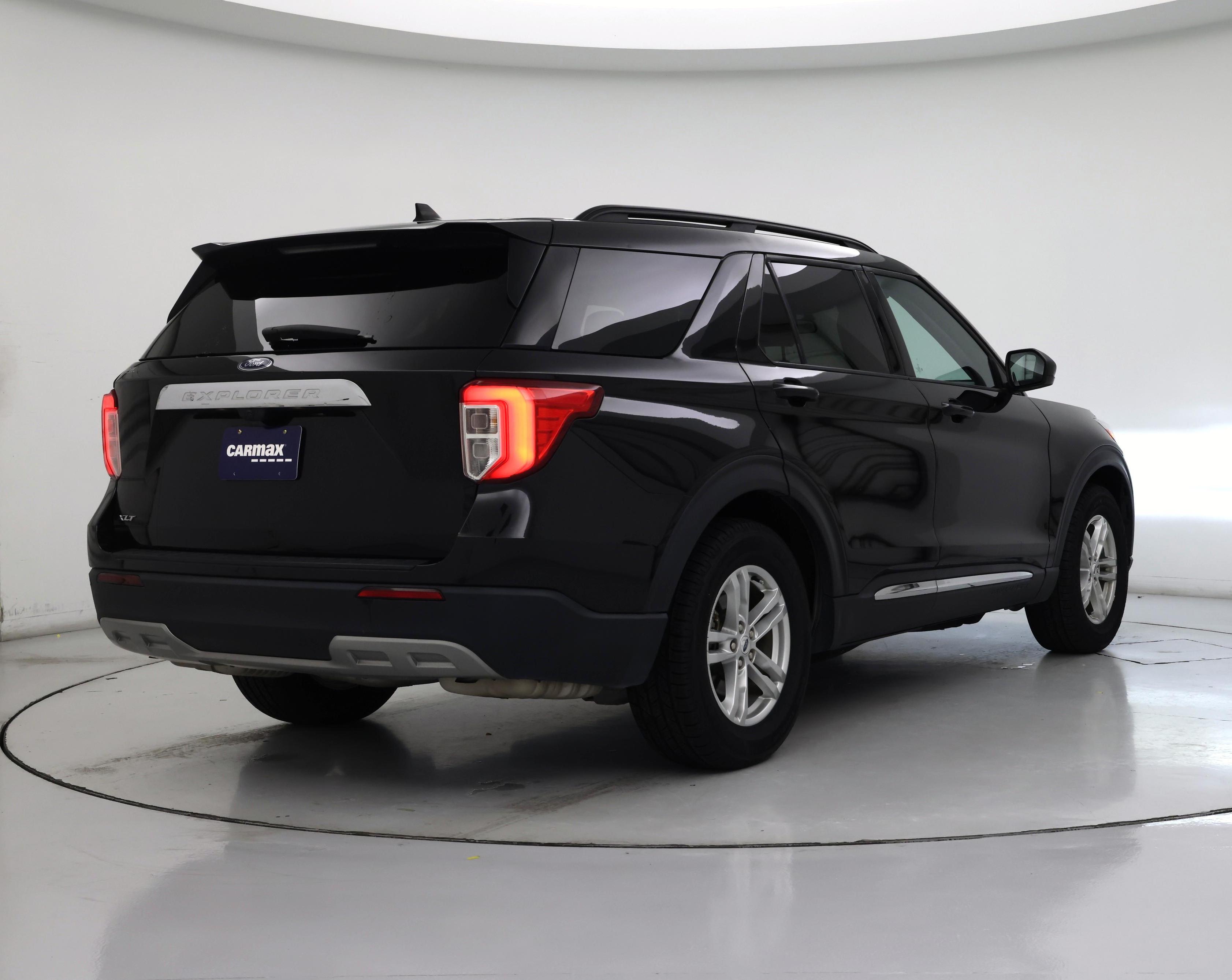 Thumbnail: 2023 Ford Explorer - 8