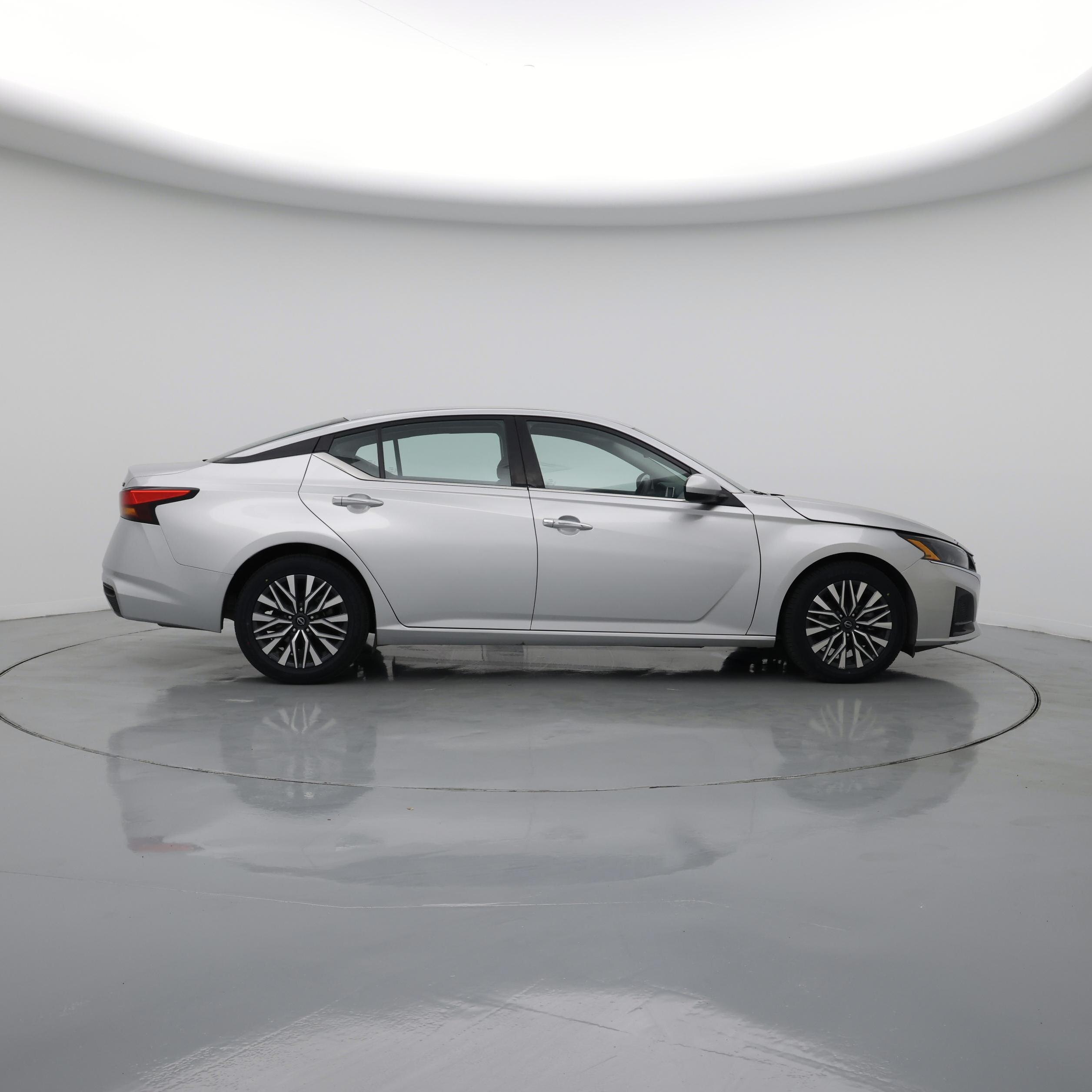 Thumbnail: 2023 Nissan Altima - 7