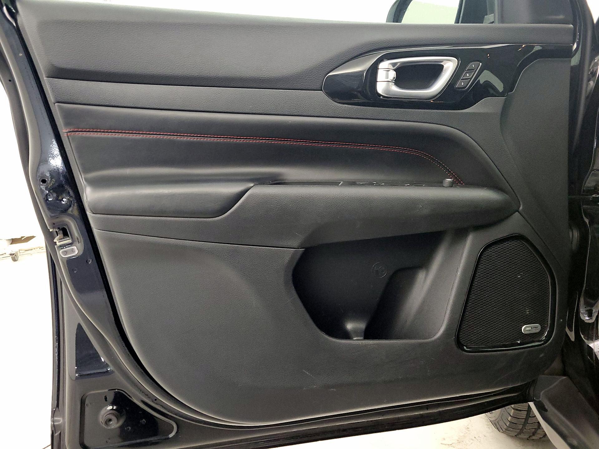 Thumbnail: 2022 Jeep Compass - 12