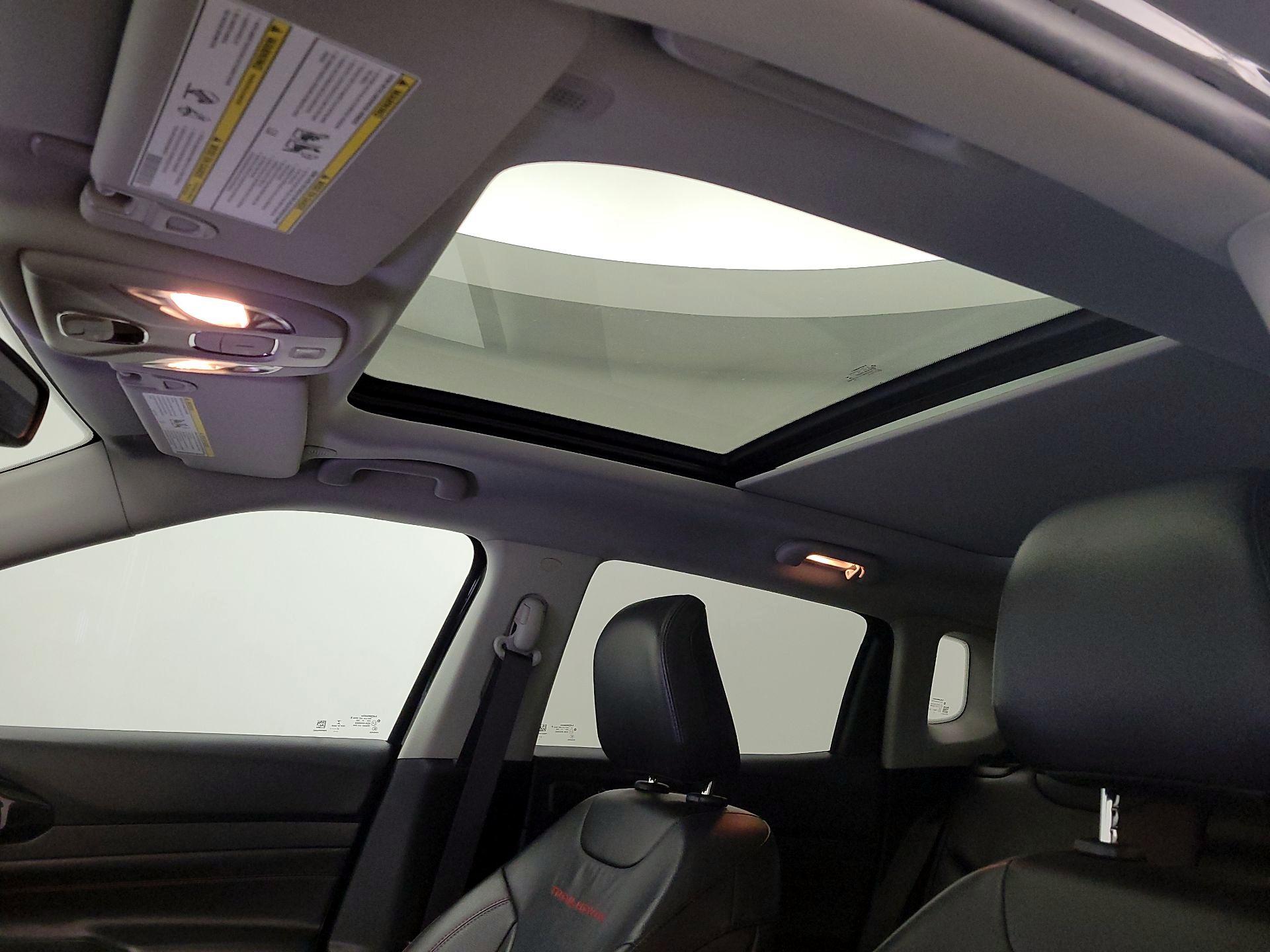 Thumbnail: 2022 Jeep Compass - 20