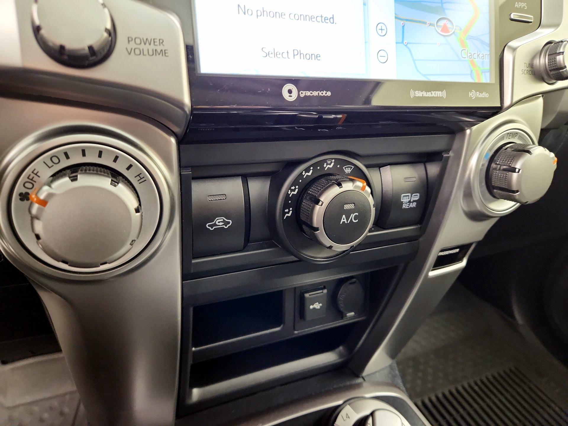 Thumbnail: 2024 Toyota 4Runner - 17