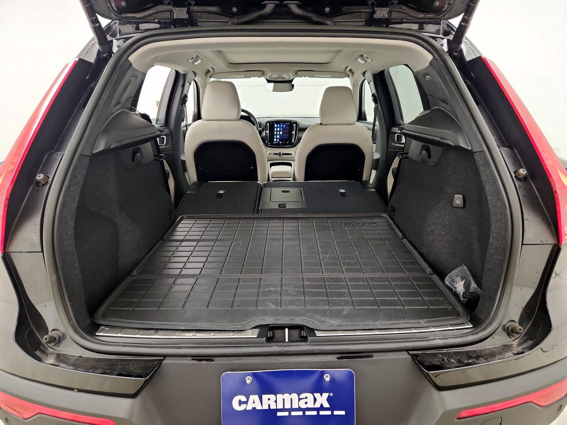 Thumbnail: 2023 Volvo XC40 - 20