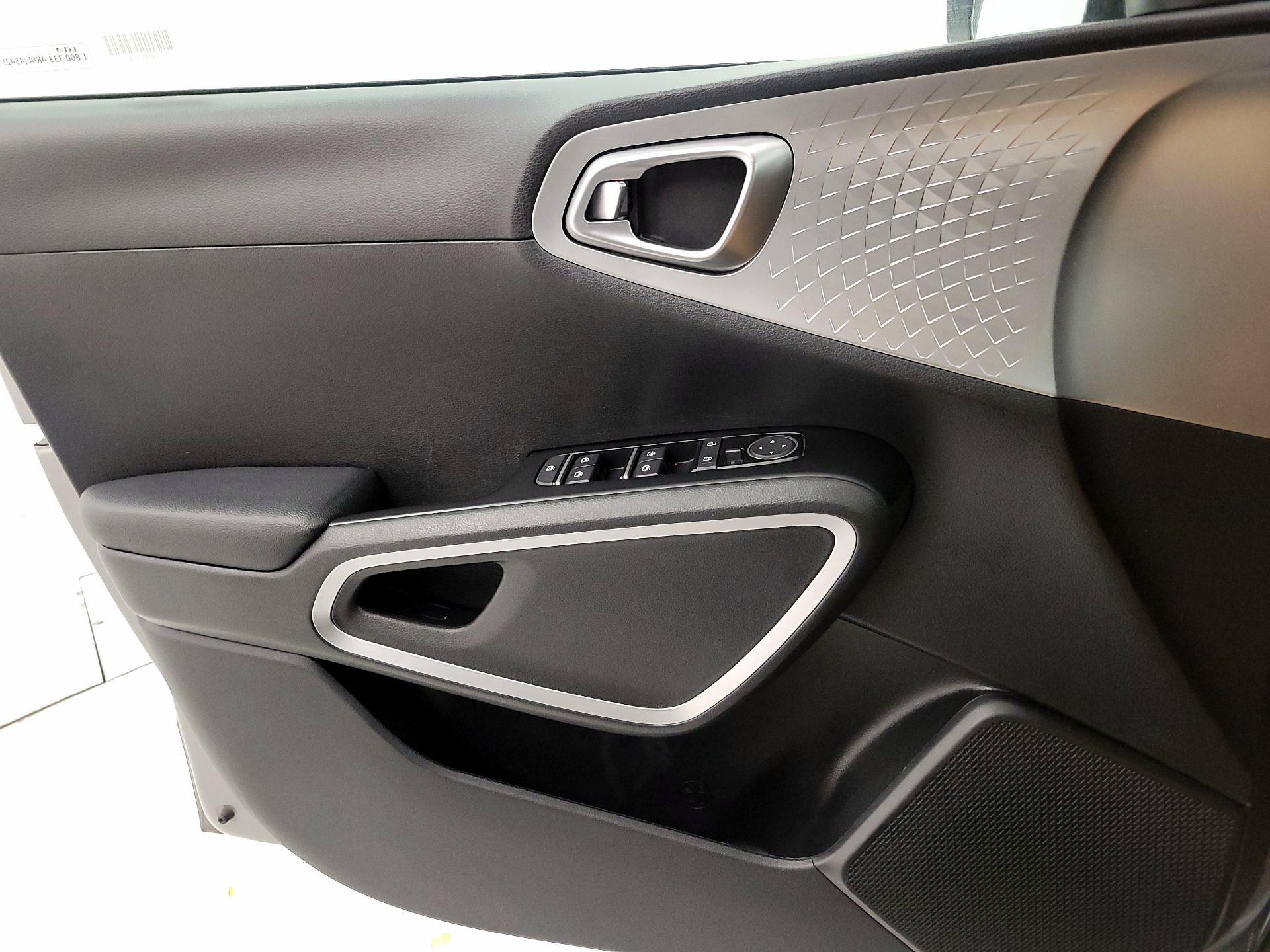 Thumbnail: 2023 Kia Soul - 12